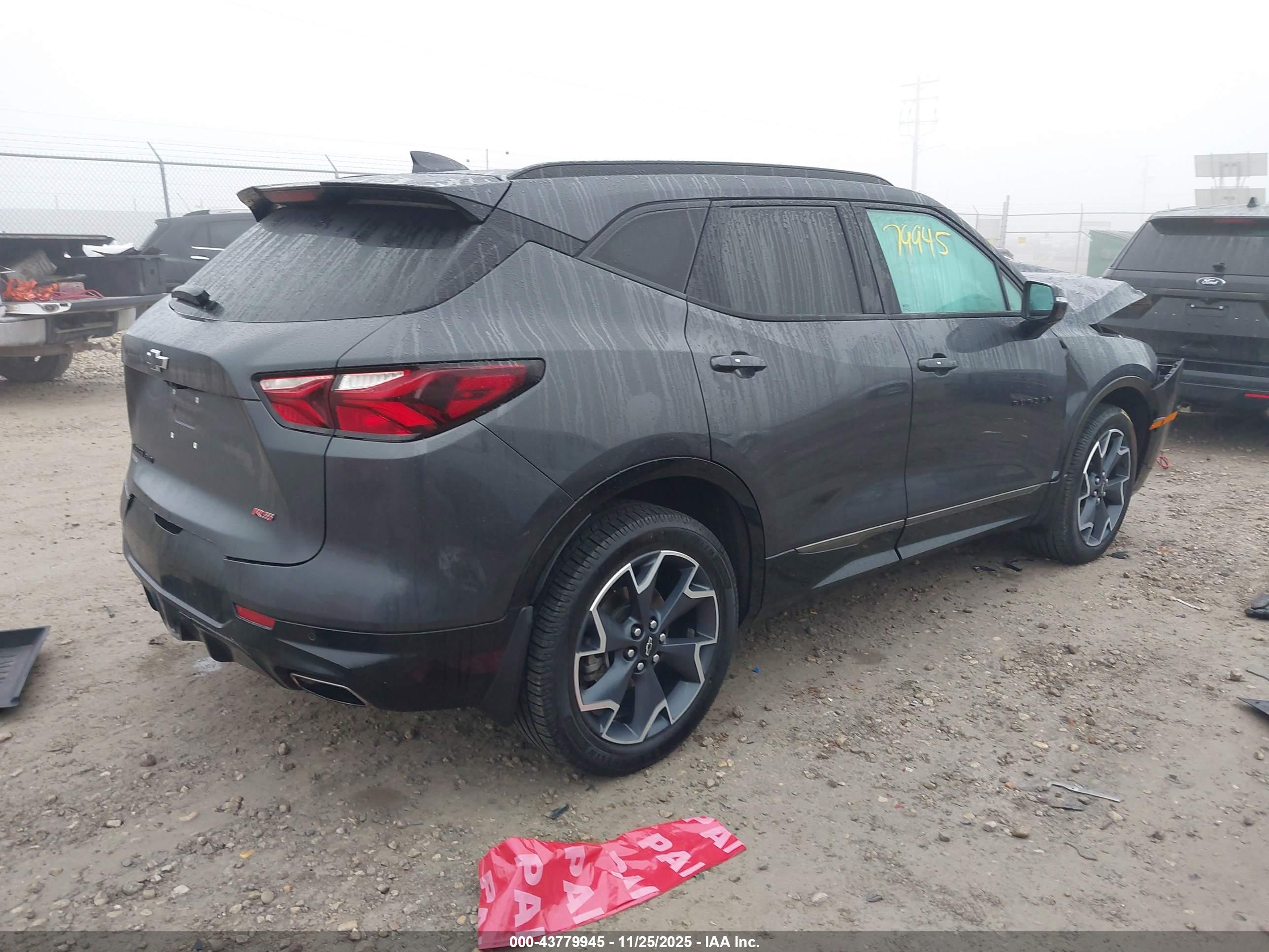 CHEVROLET BLAZER image 4