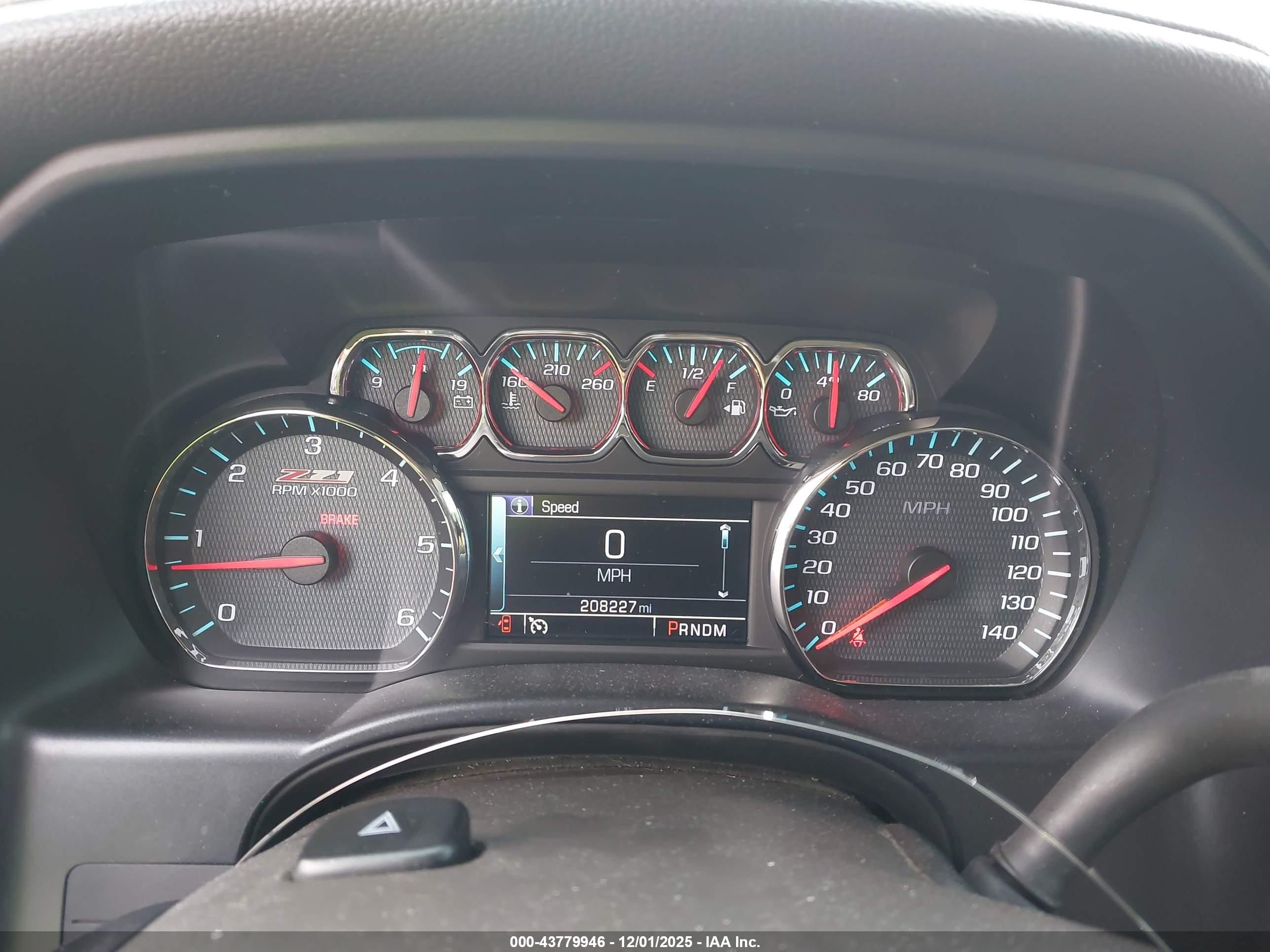 CHEVROLET SILVERADO image 7