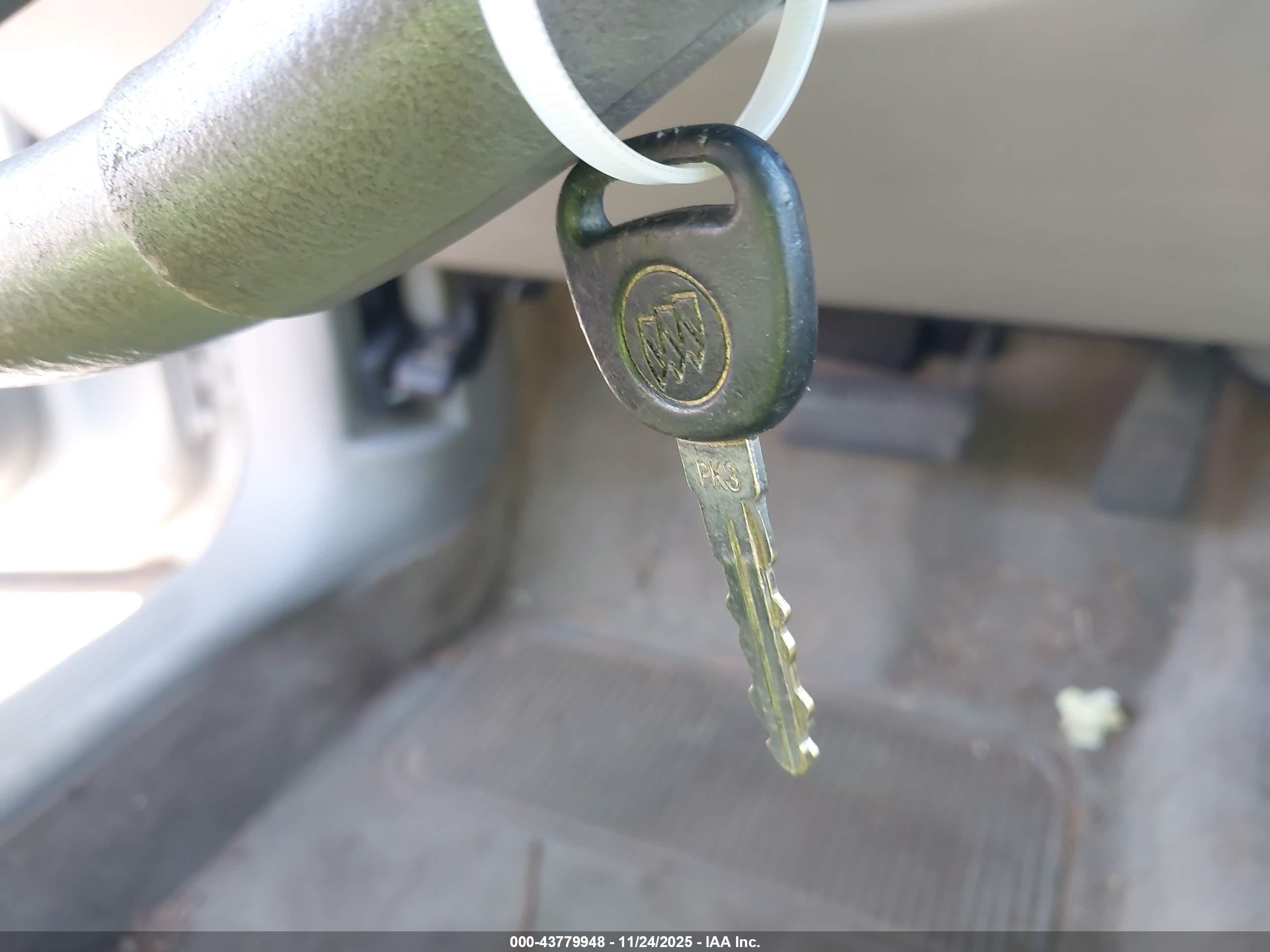 BUICK LESABRE image 11