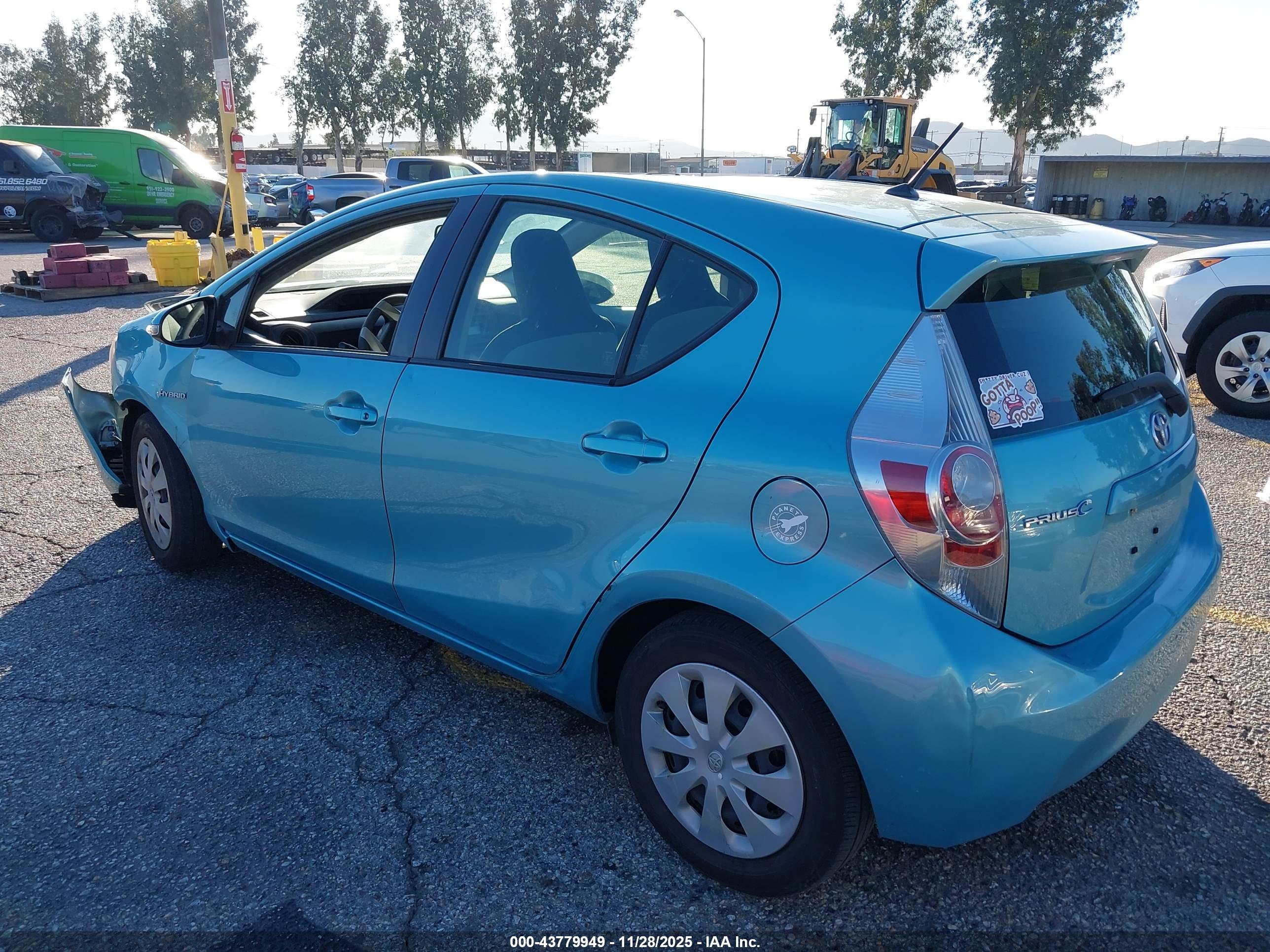 TOYOTA PRIUS image 3