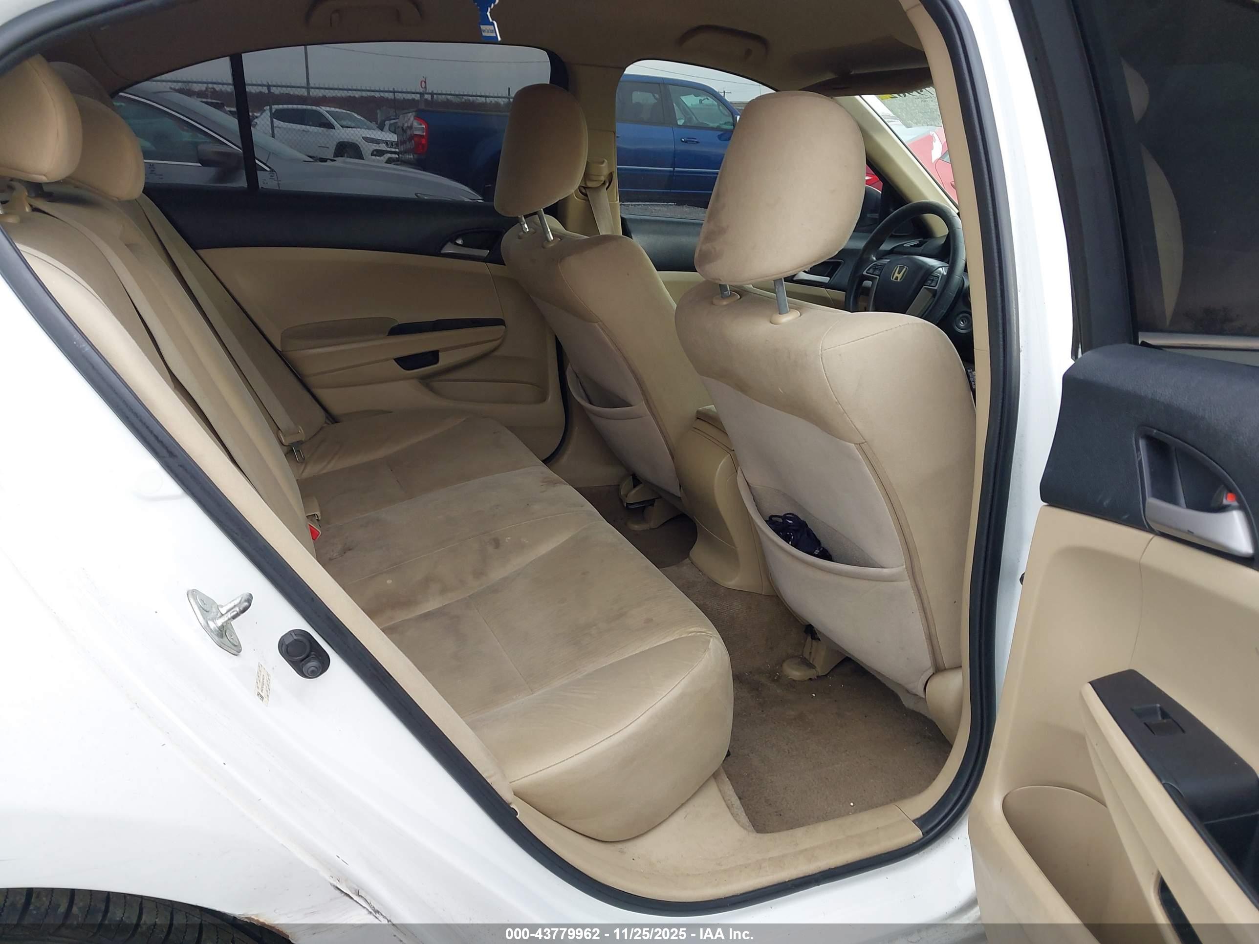 HONDA ACCORD image 8