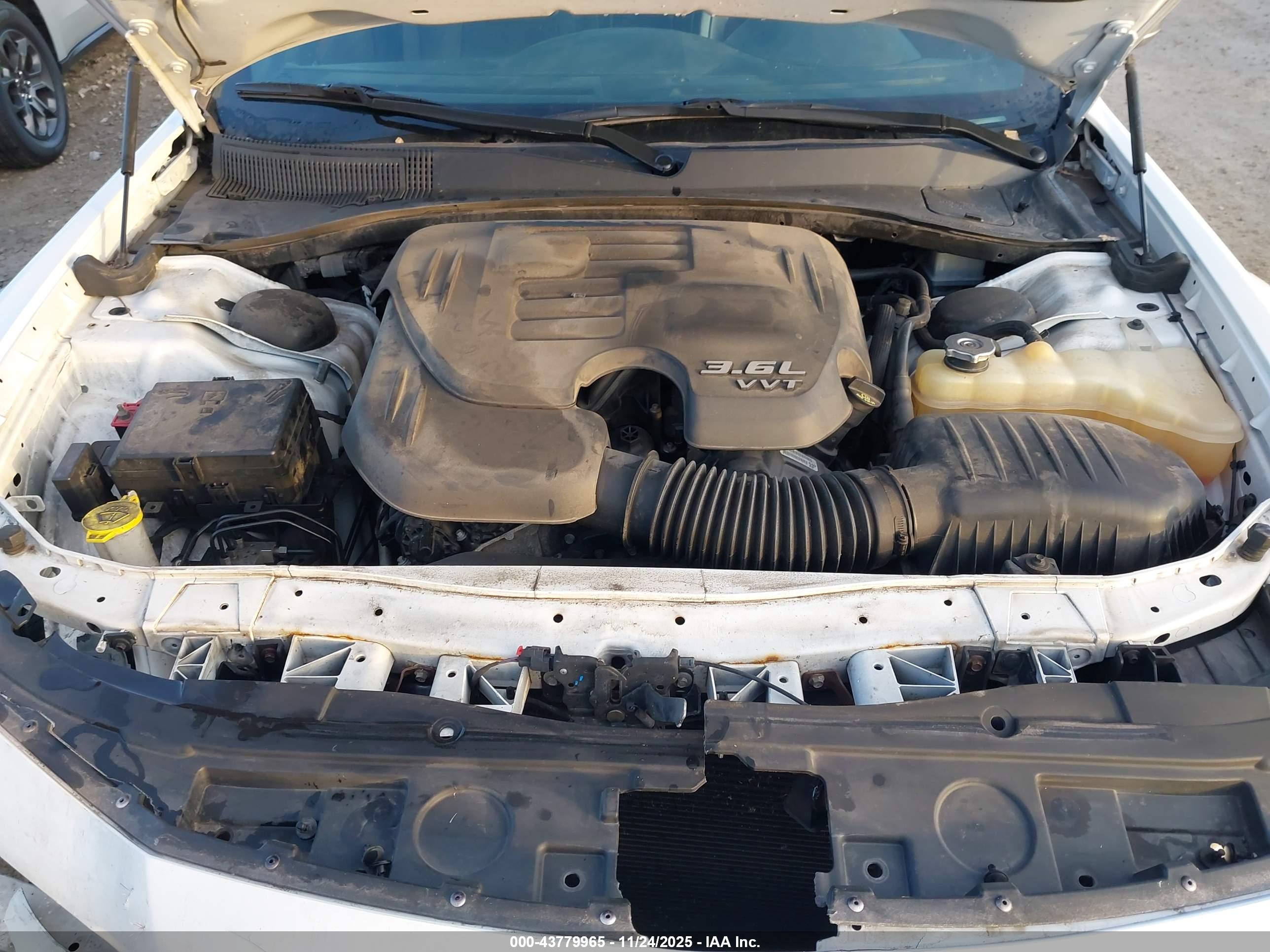 CHRYSLER 300C image 10