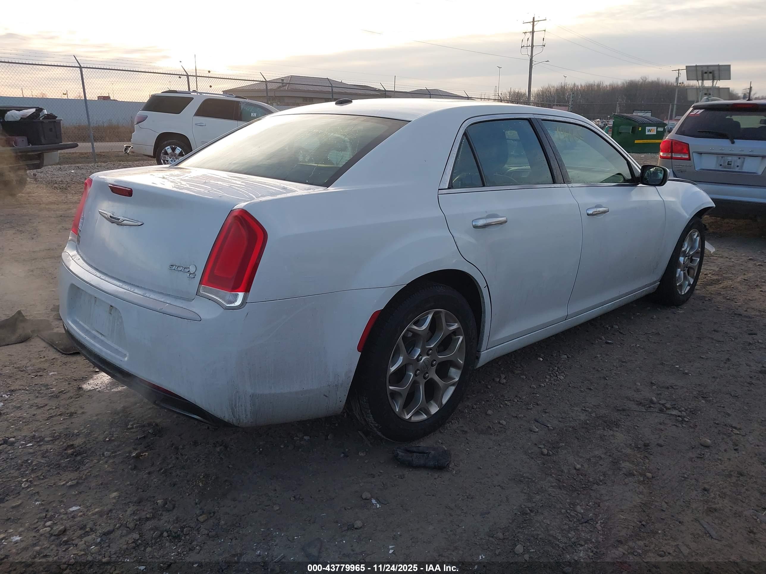 CHRYSLER 300C image 4