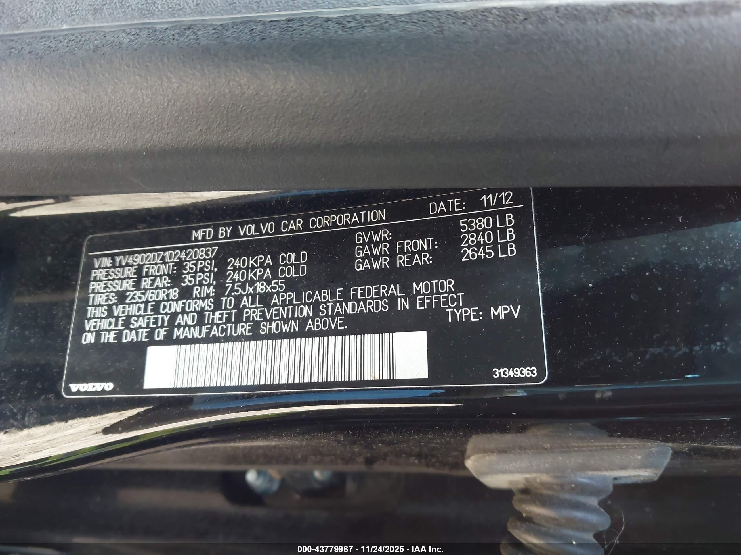 VOLVO XC60 image 9