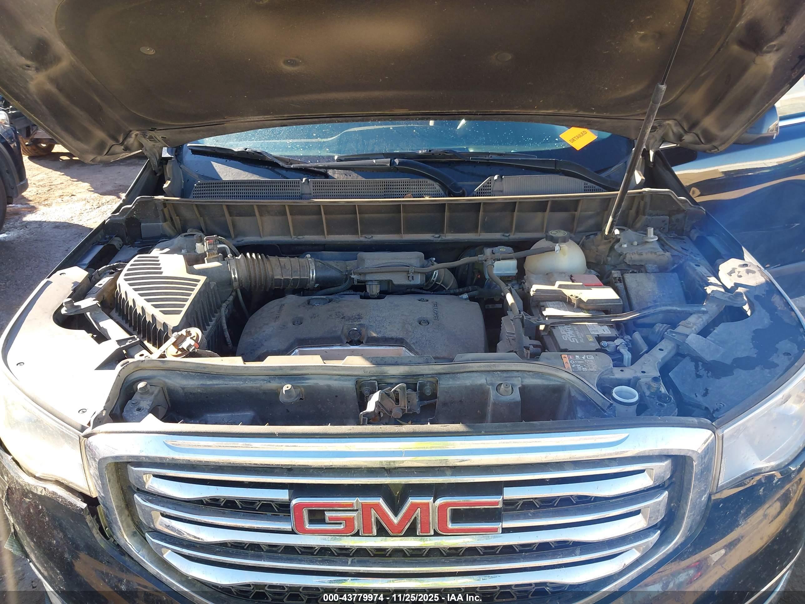 GMC ACADIA image 10