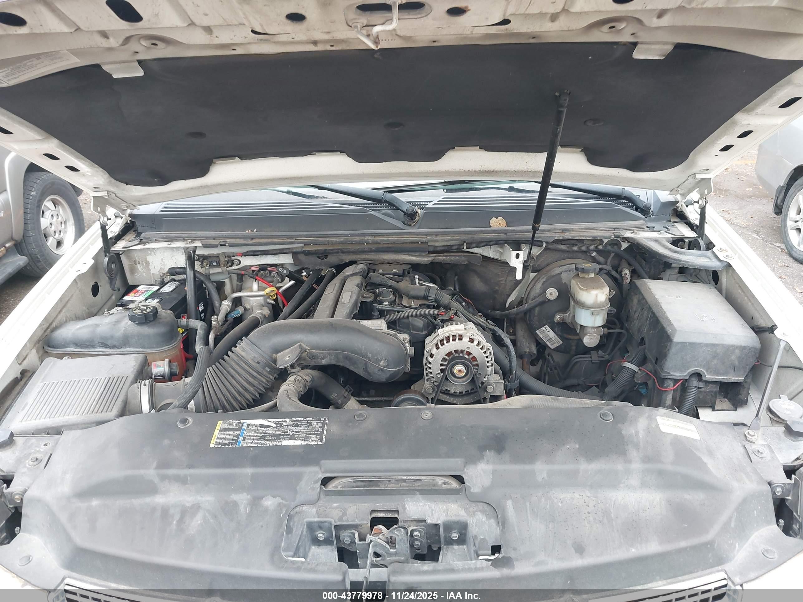CADILLAC ESCALADE image 10