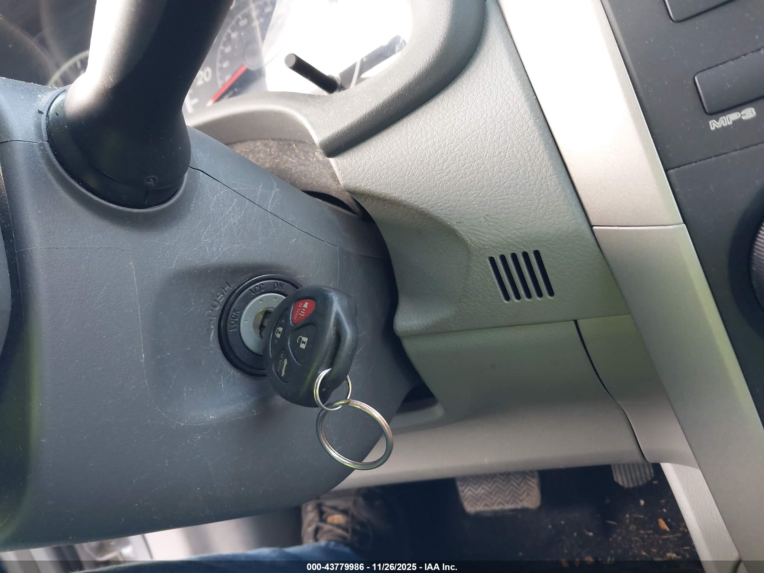 TOYOTA COROLLA image 11