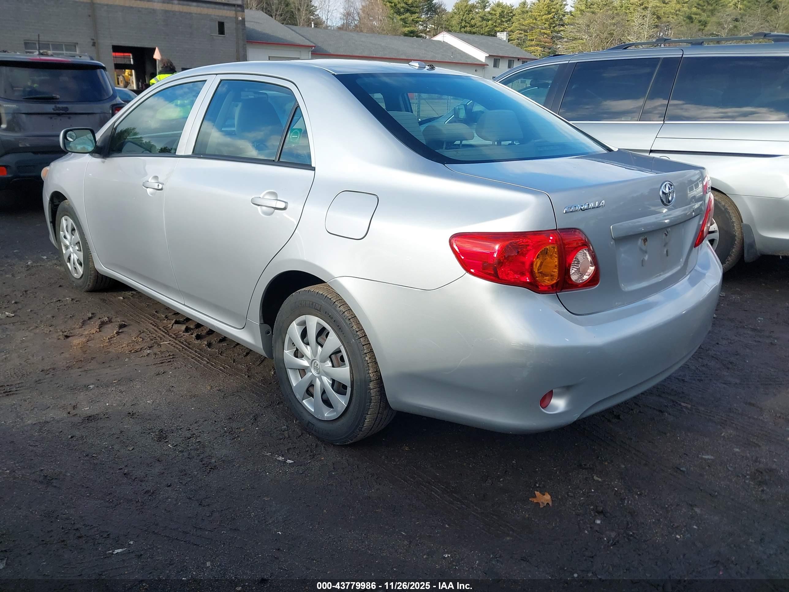 TOYOTA COROLLA image 3