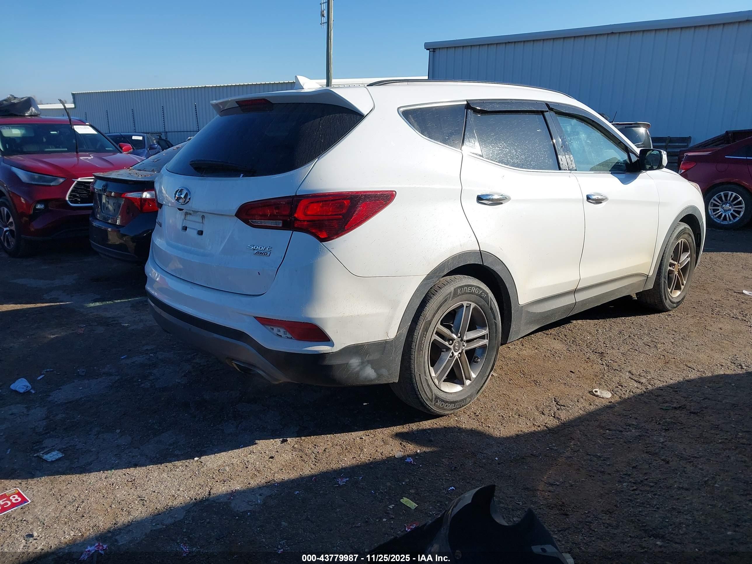 HYUNDAI SANTA image 4
