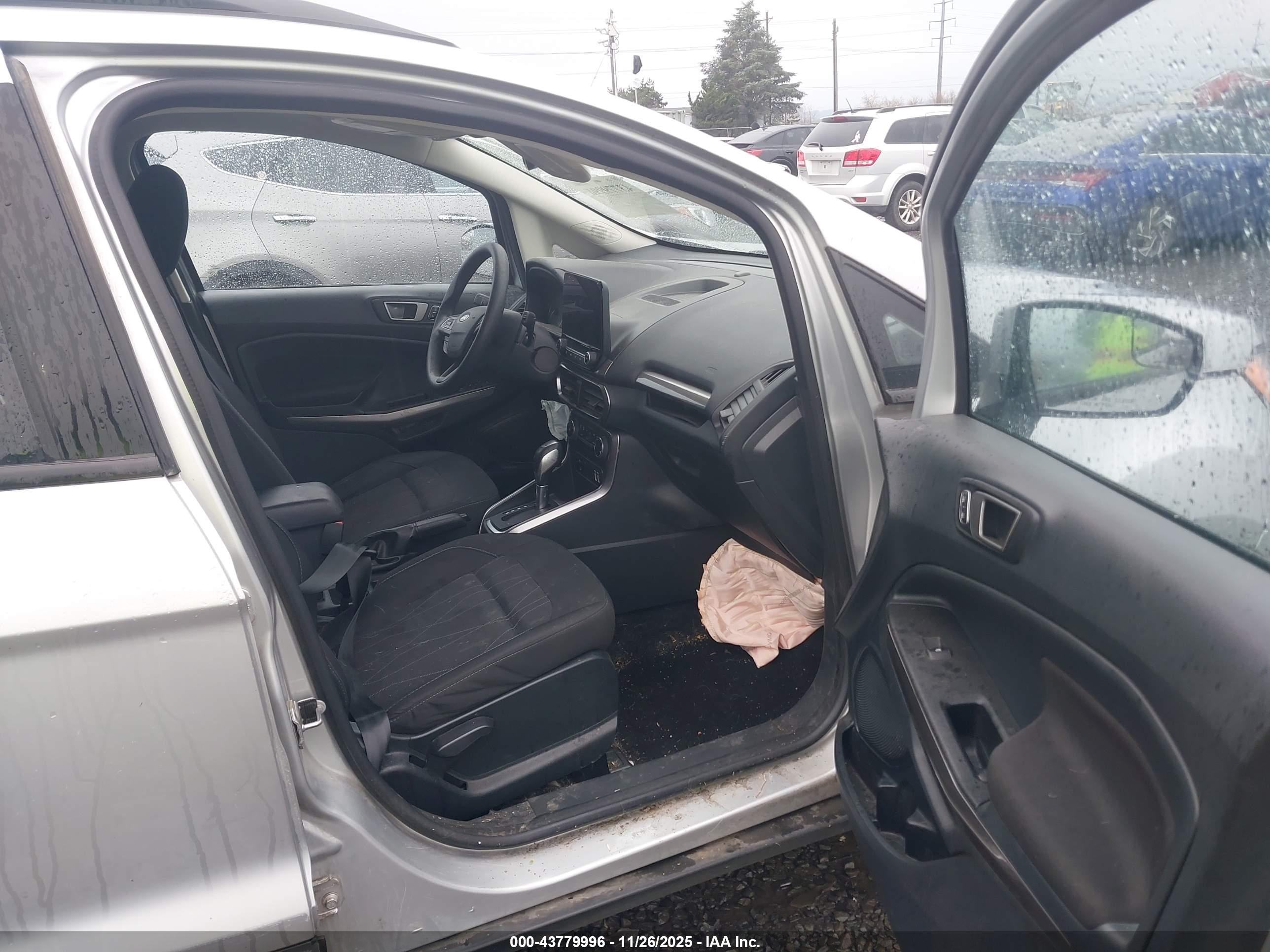 FORD ECOSPORT image 5