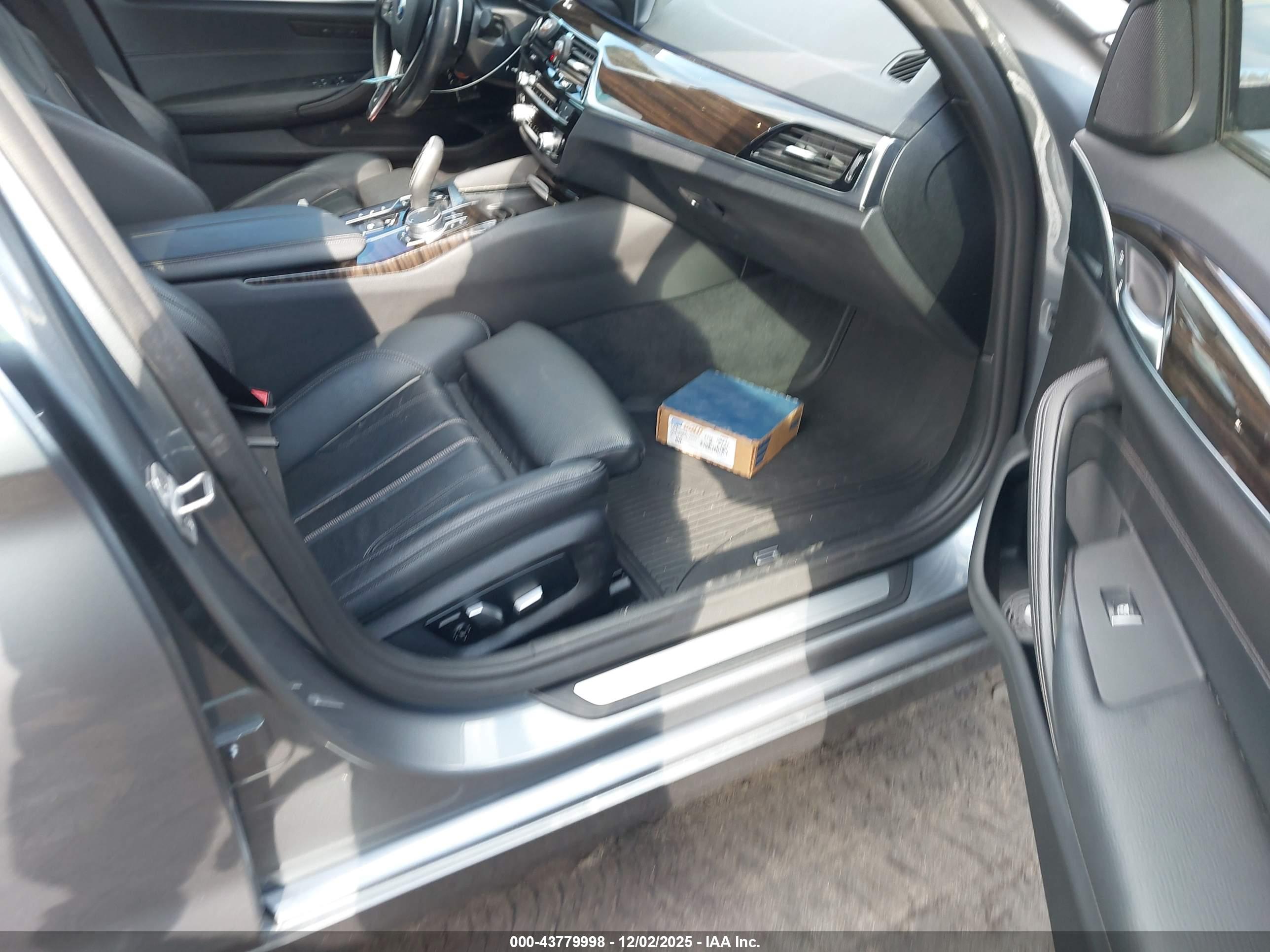 BMW 530E image 5