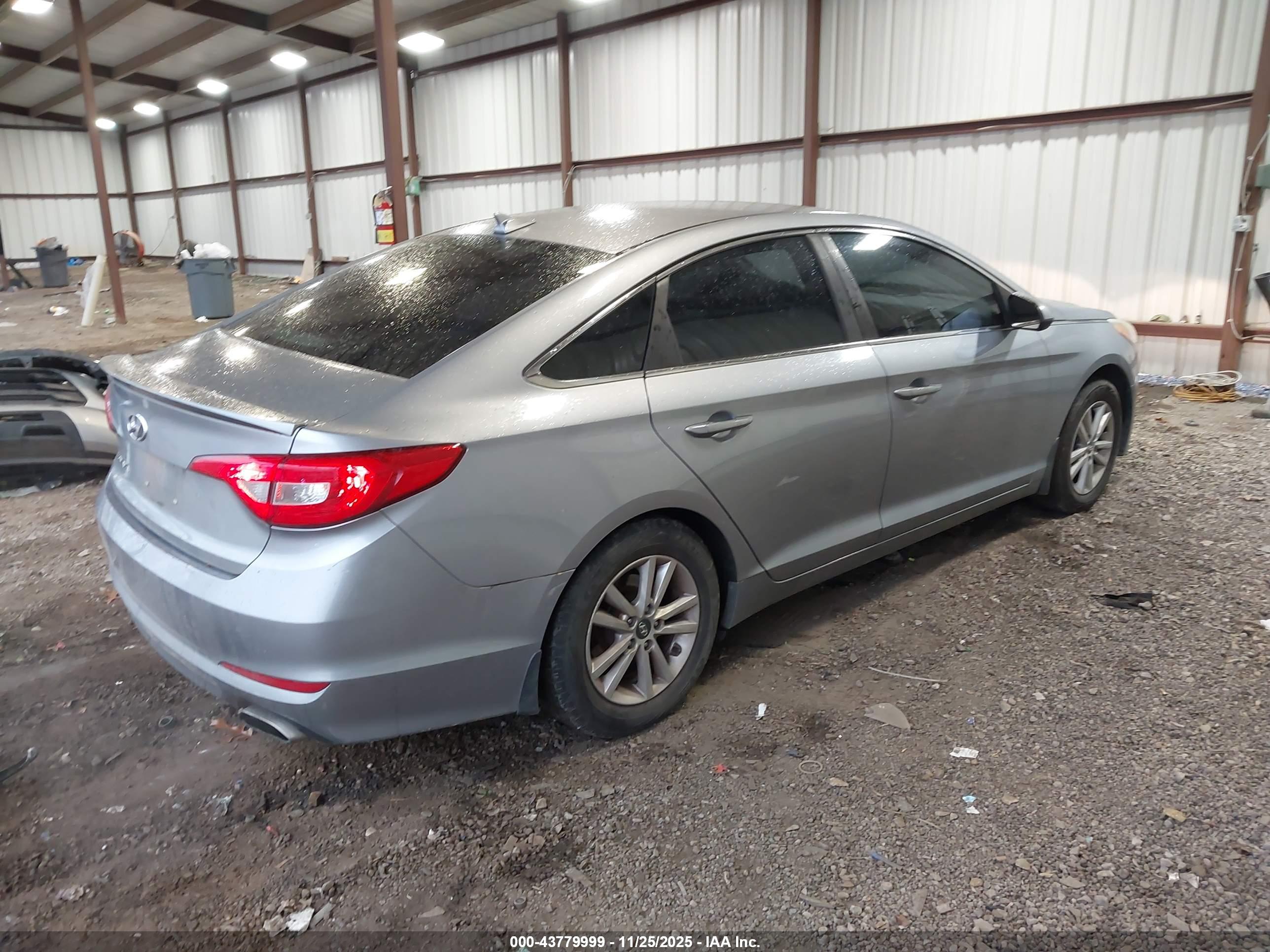 HYUNDAI SONATA image 4