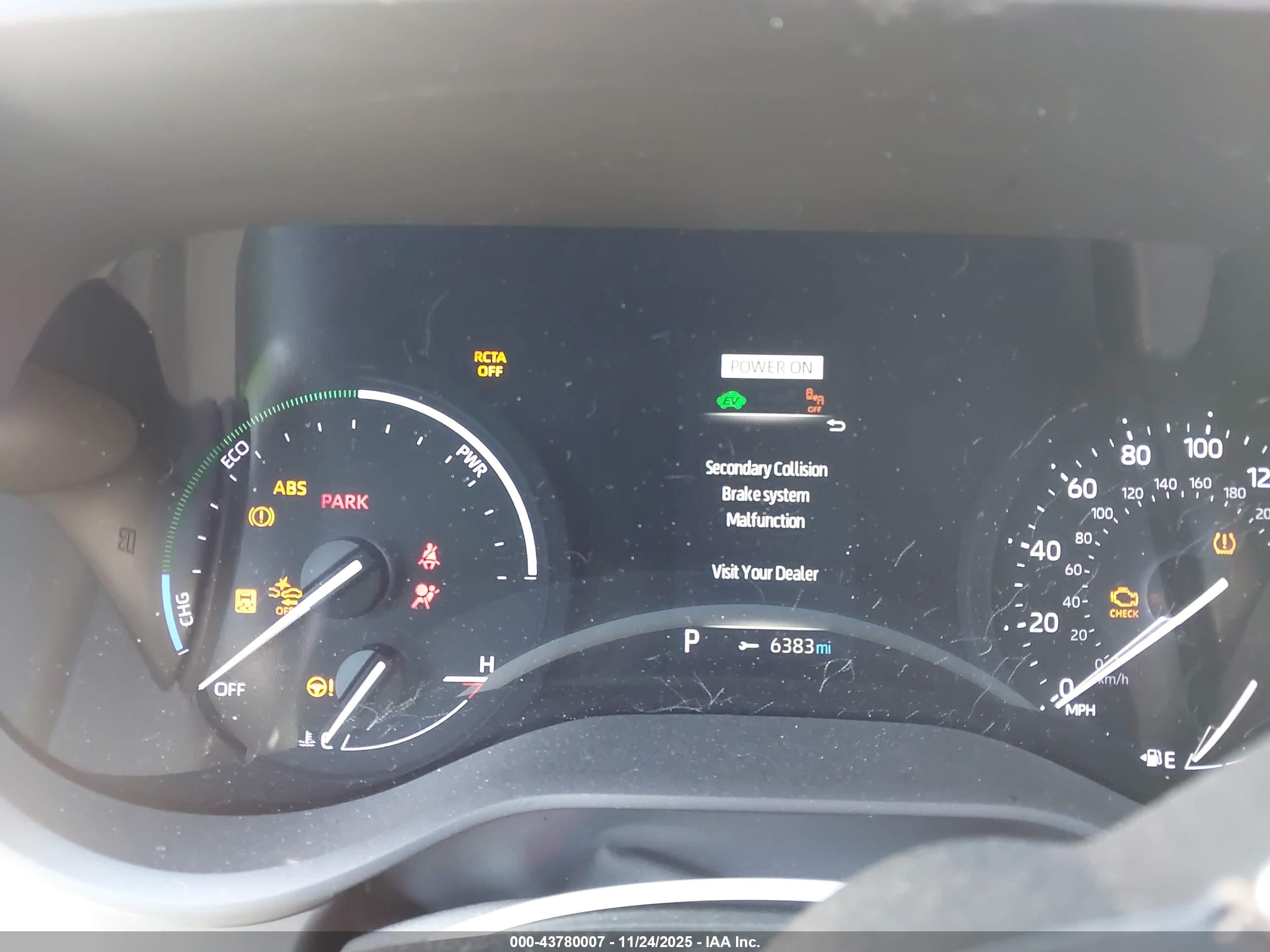 TOYOTA SIENNA image 7