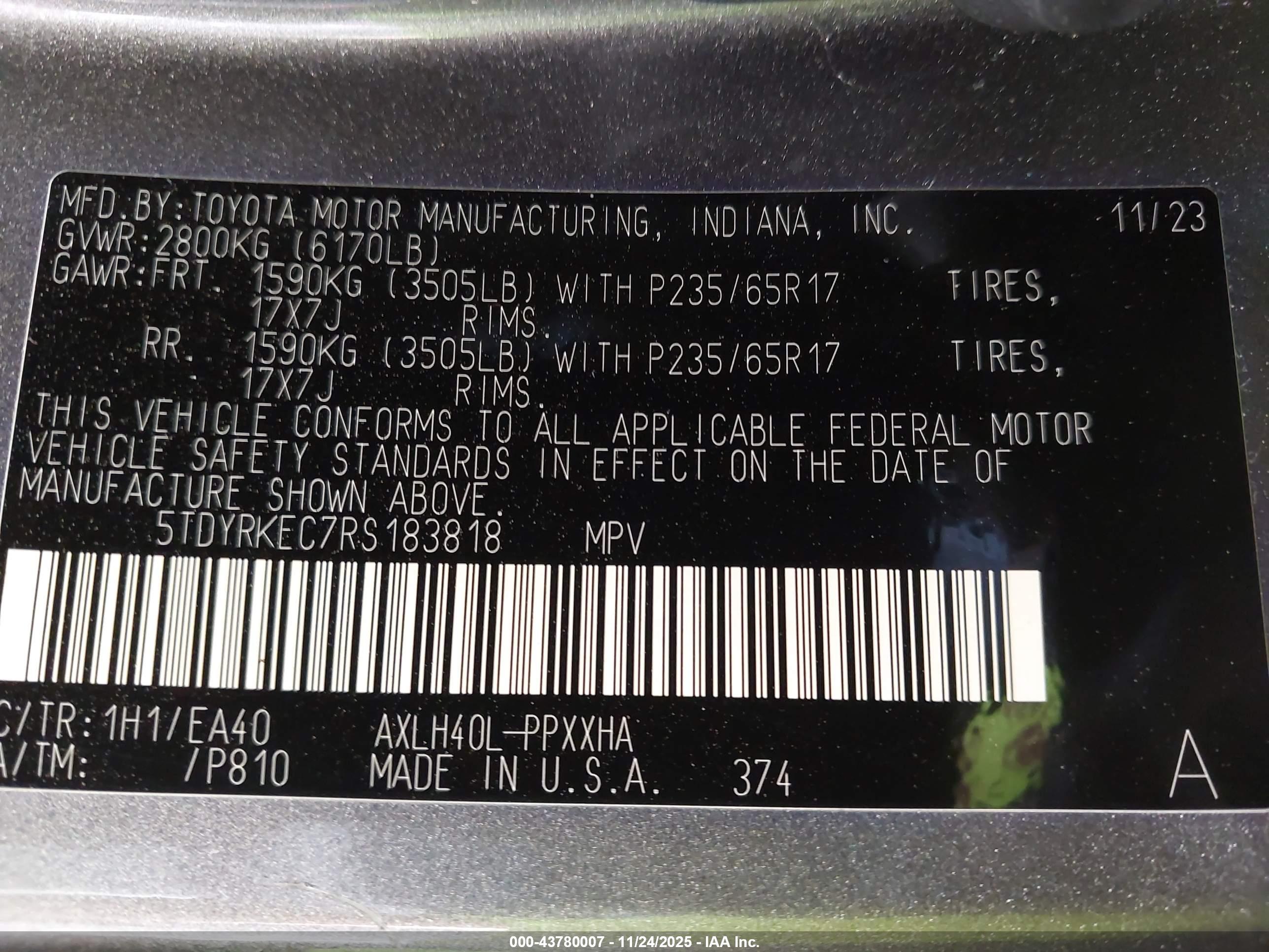 TOYOTA SIENNA image 9