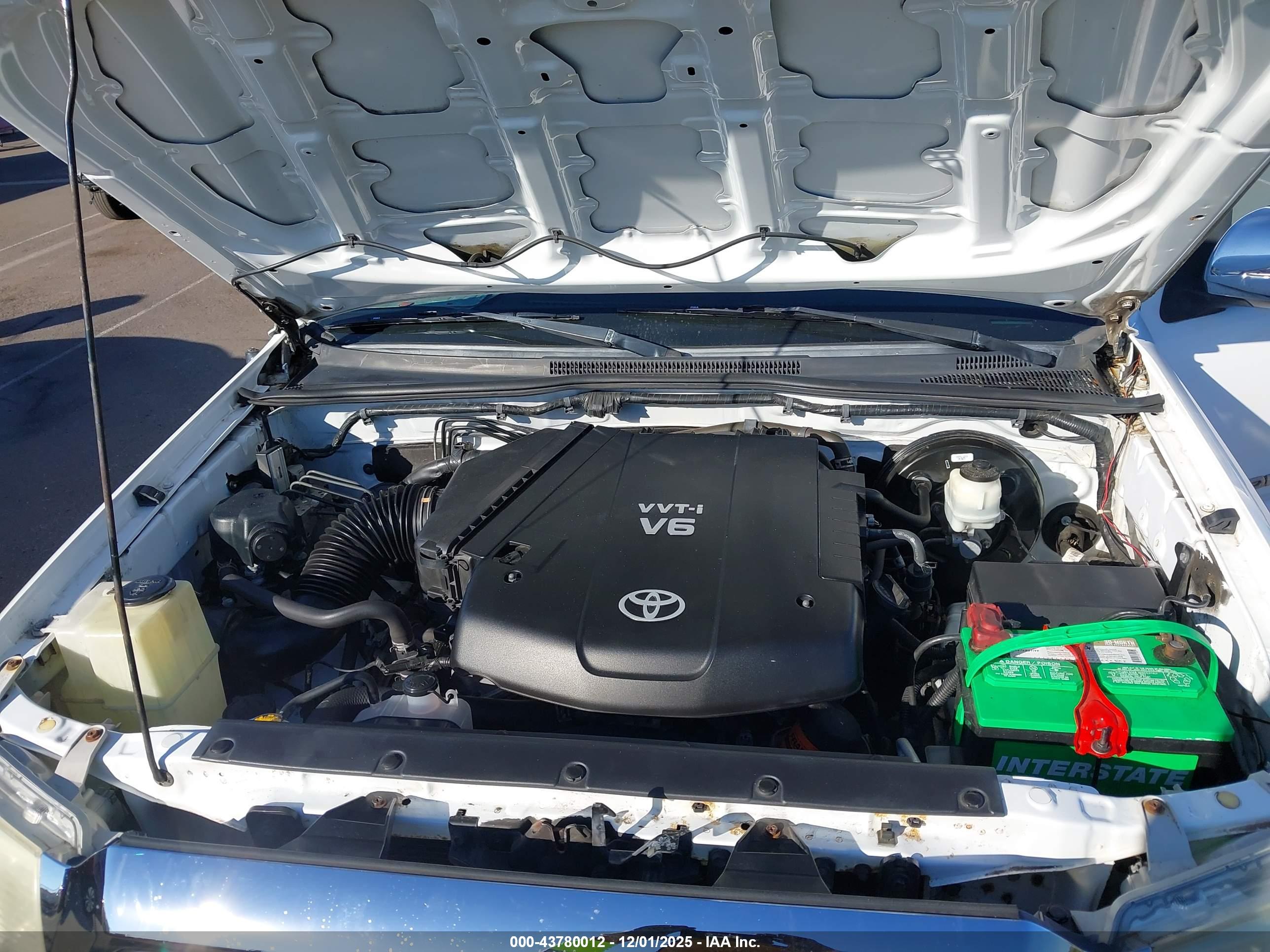 TOYOTA TACOMA image 10