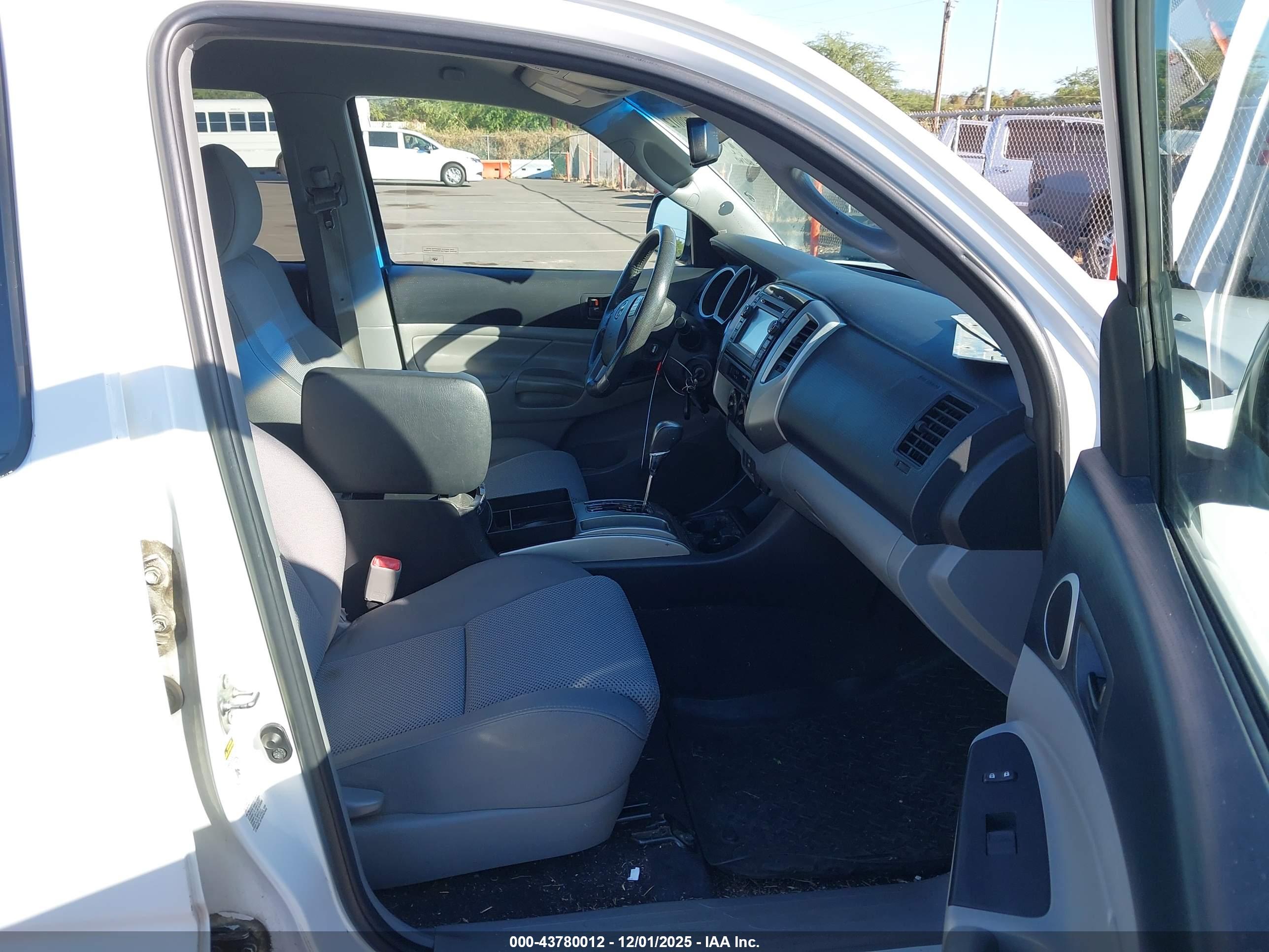 TOYOTA TACOMA image 5