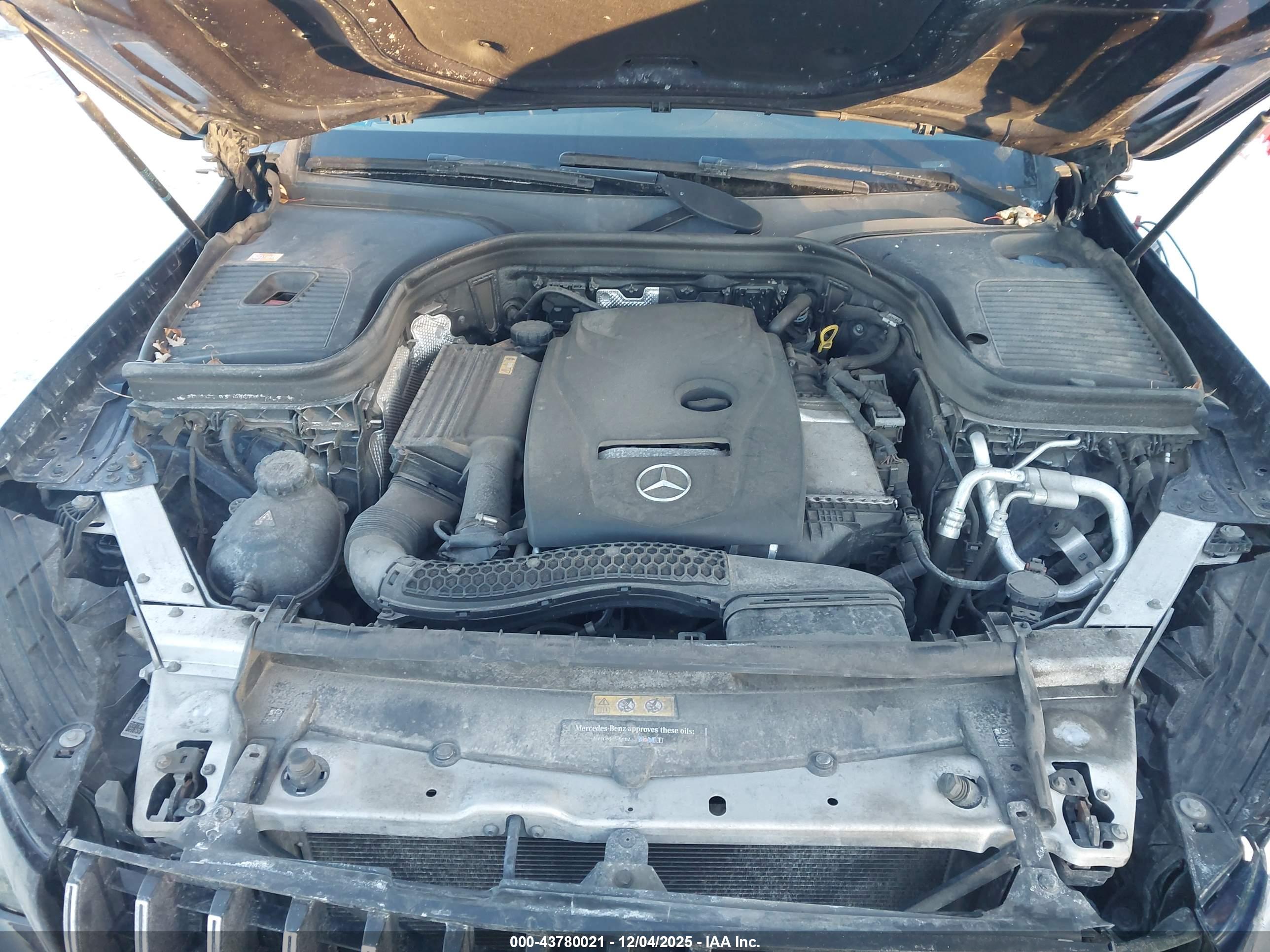 MERCEDES-BENZ GLC image 10
