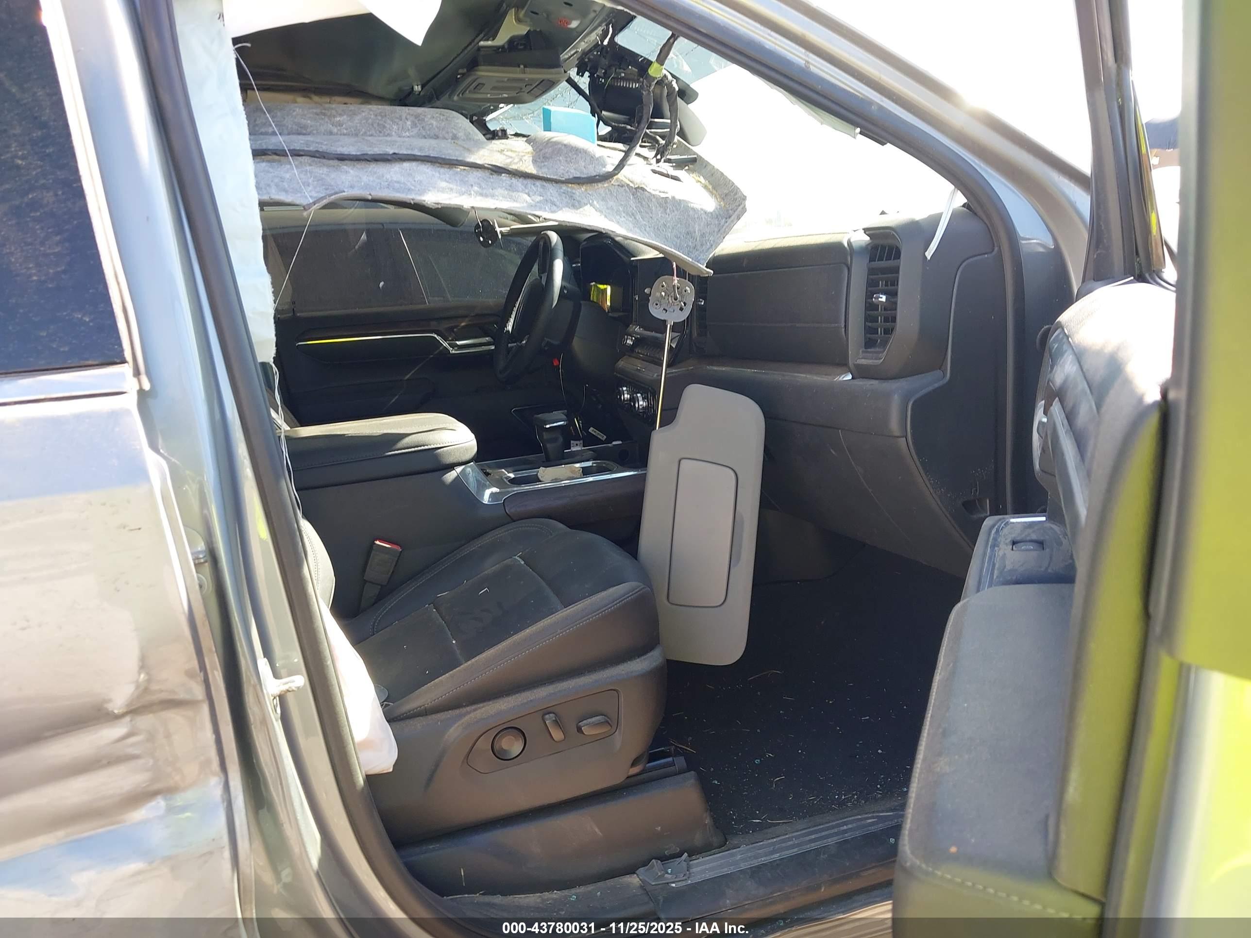 GMC SIERRA image 5