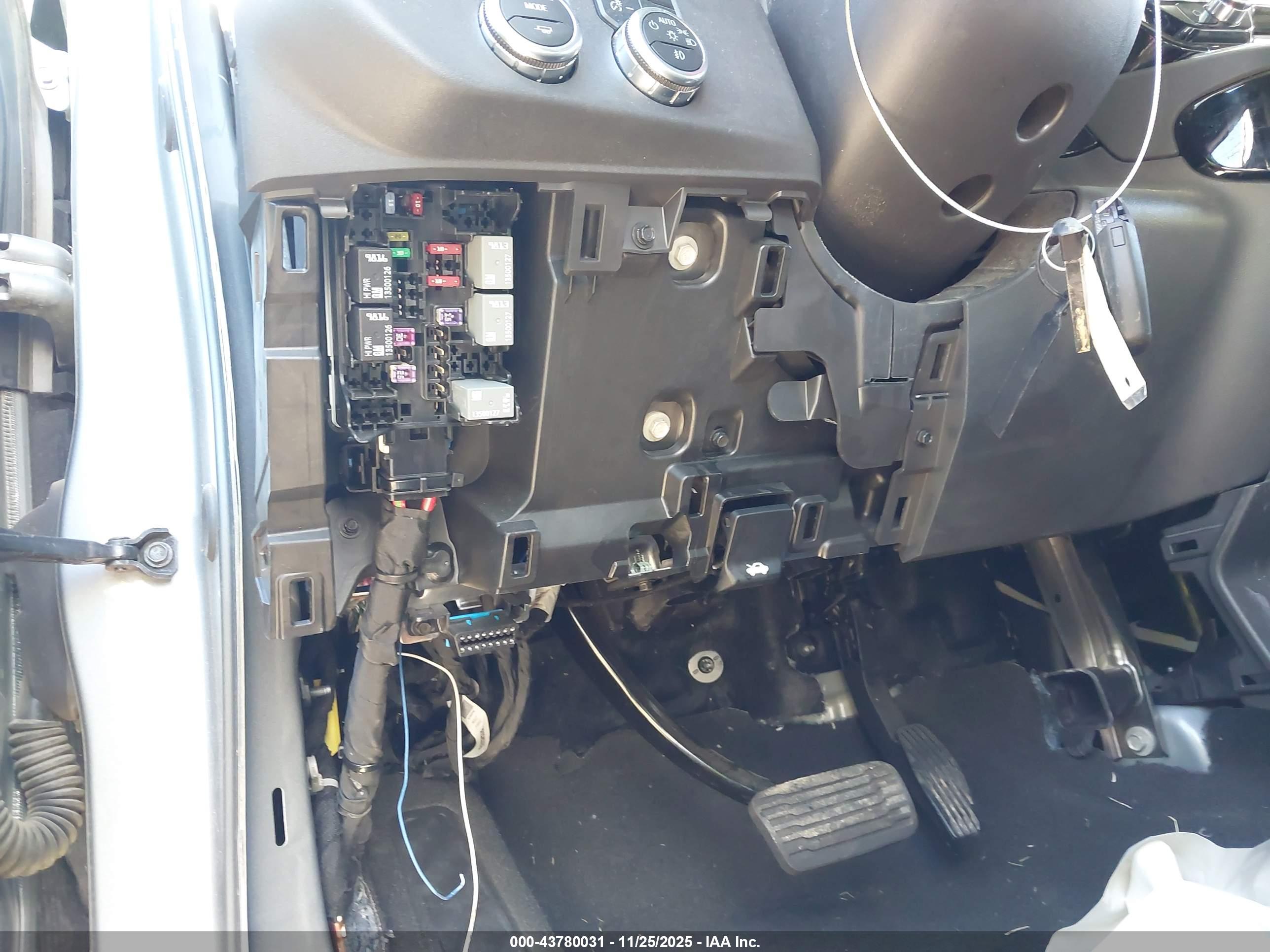 GMC SIERRA image 6