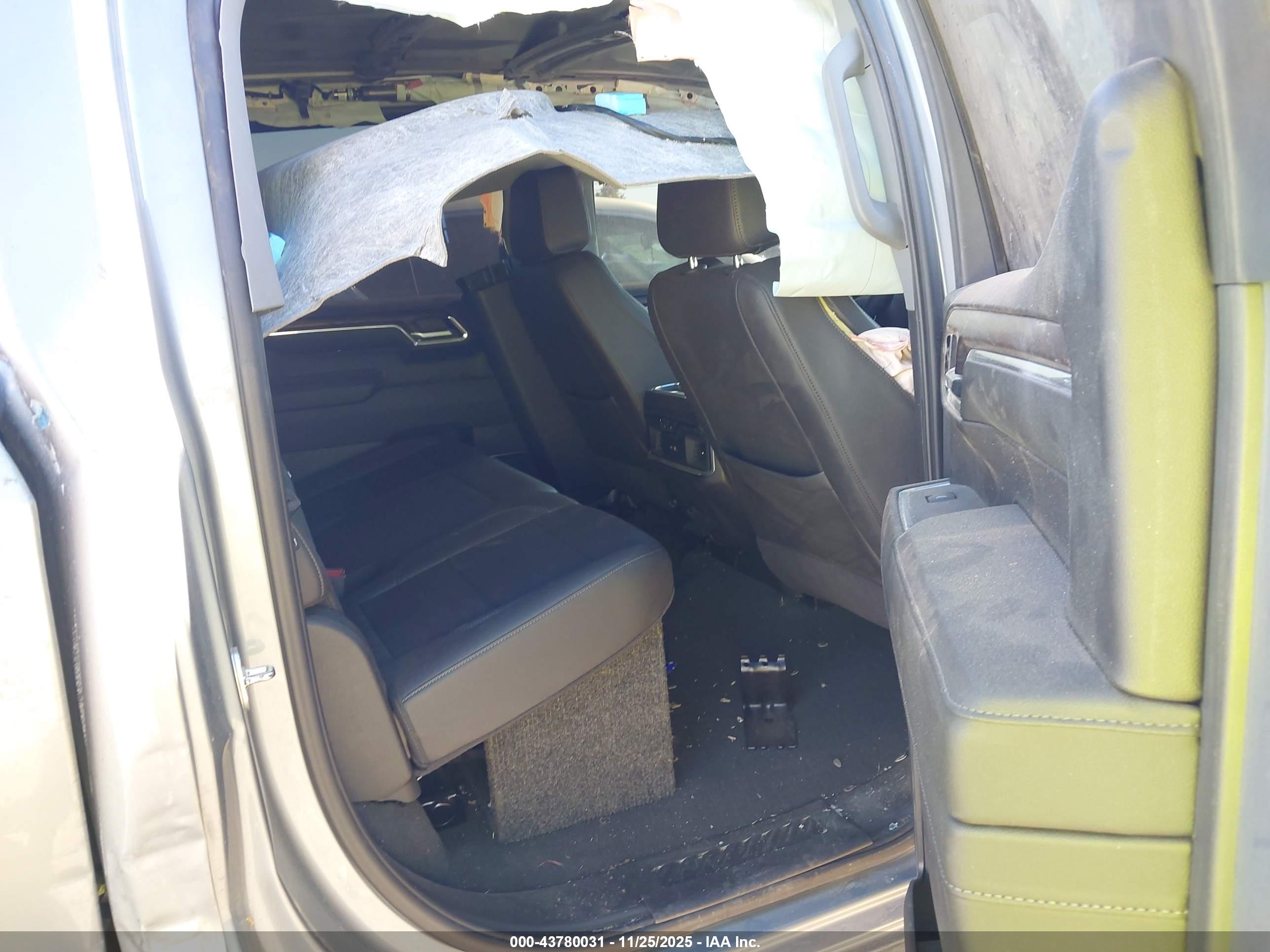 GMC SIERRA image 8