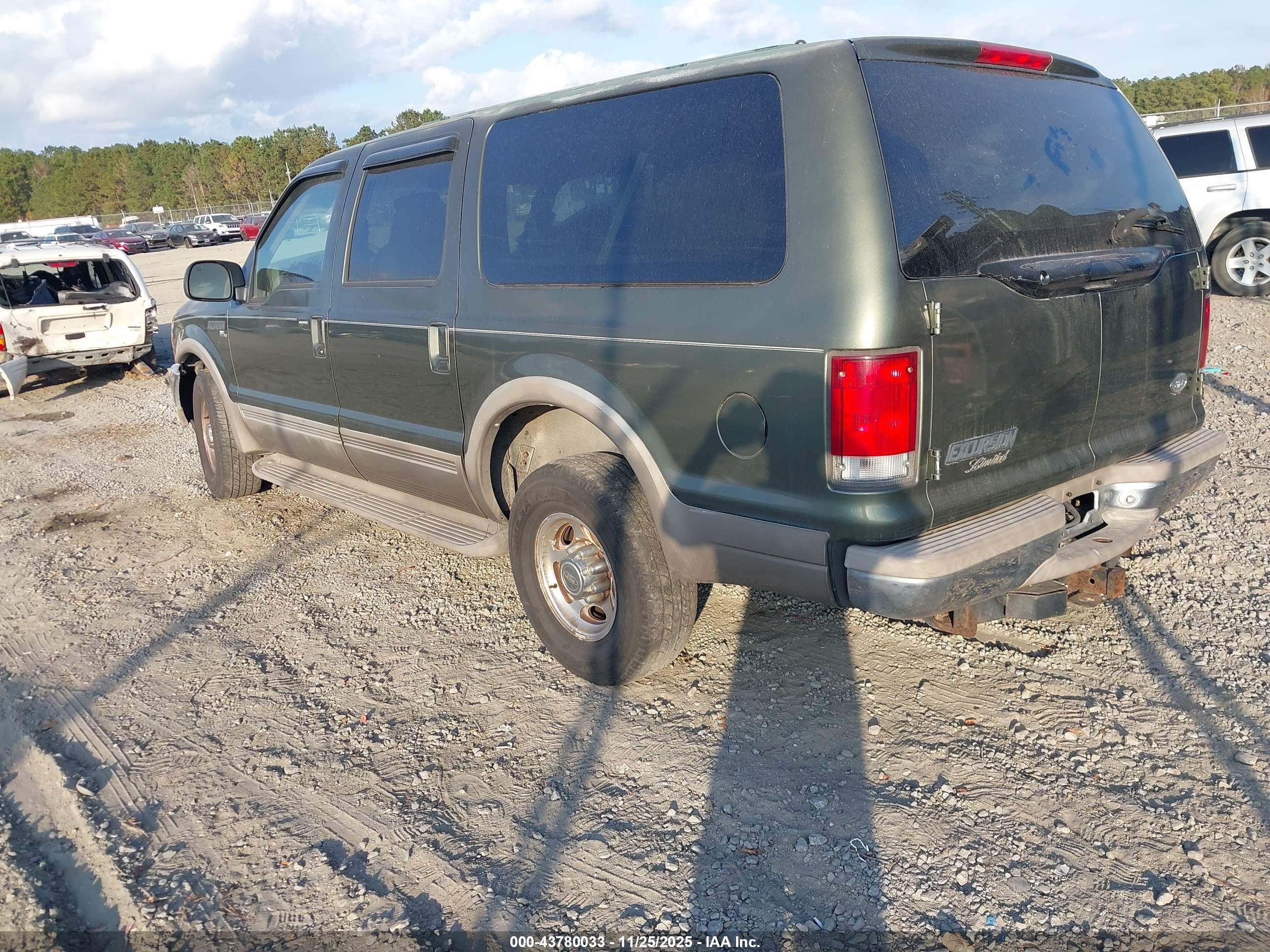 FORD EXCURSION image 3