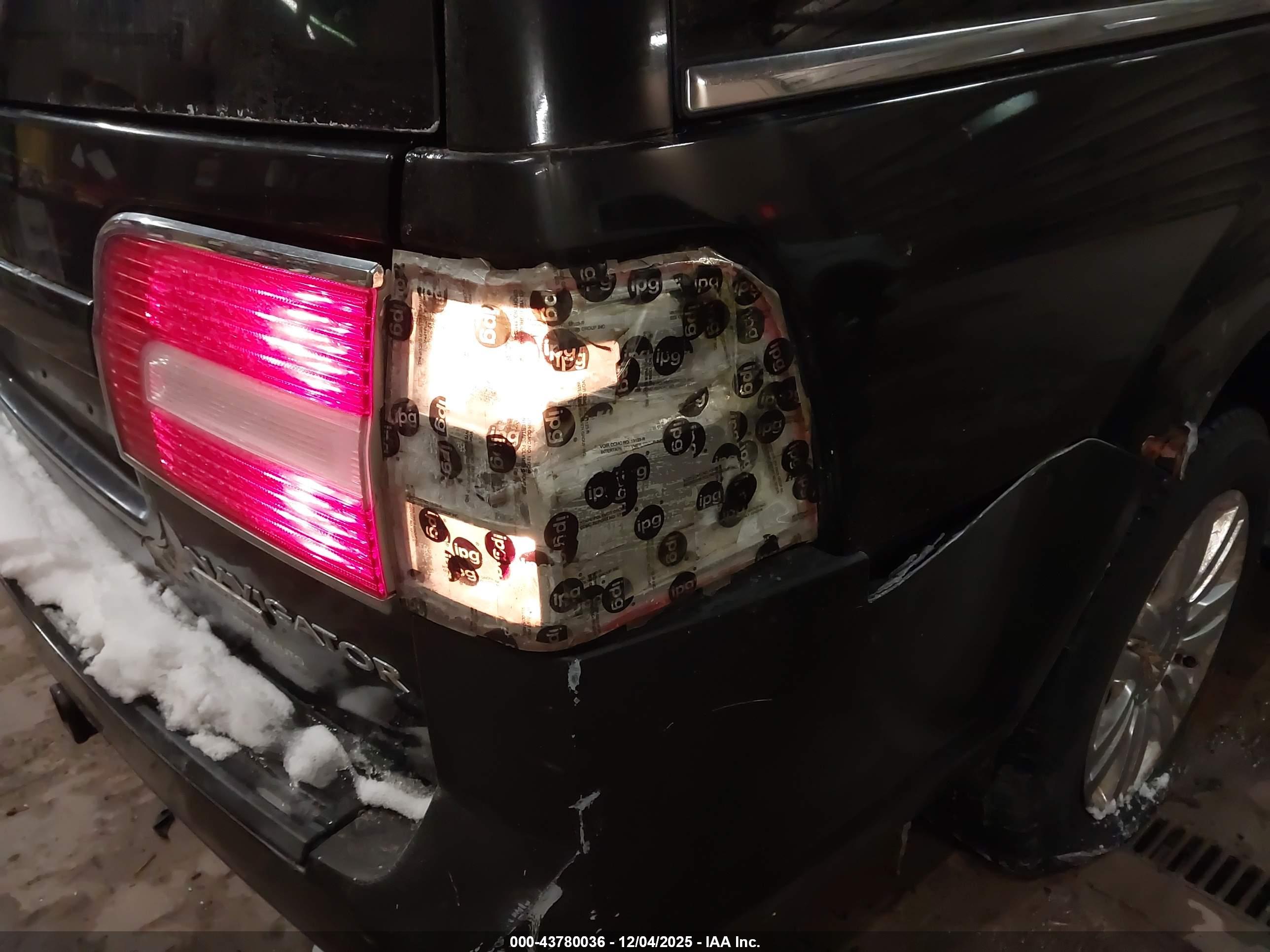 LINCOLN NAVIGATOR image 6