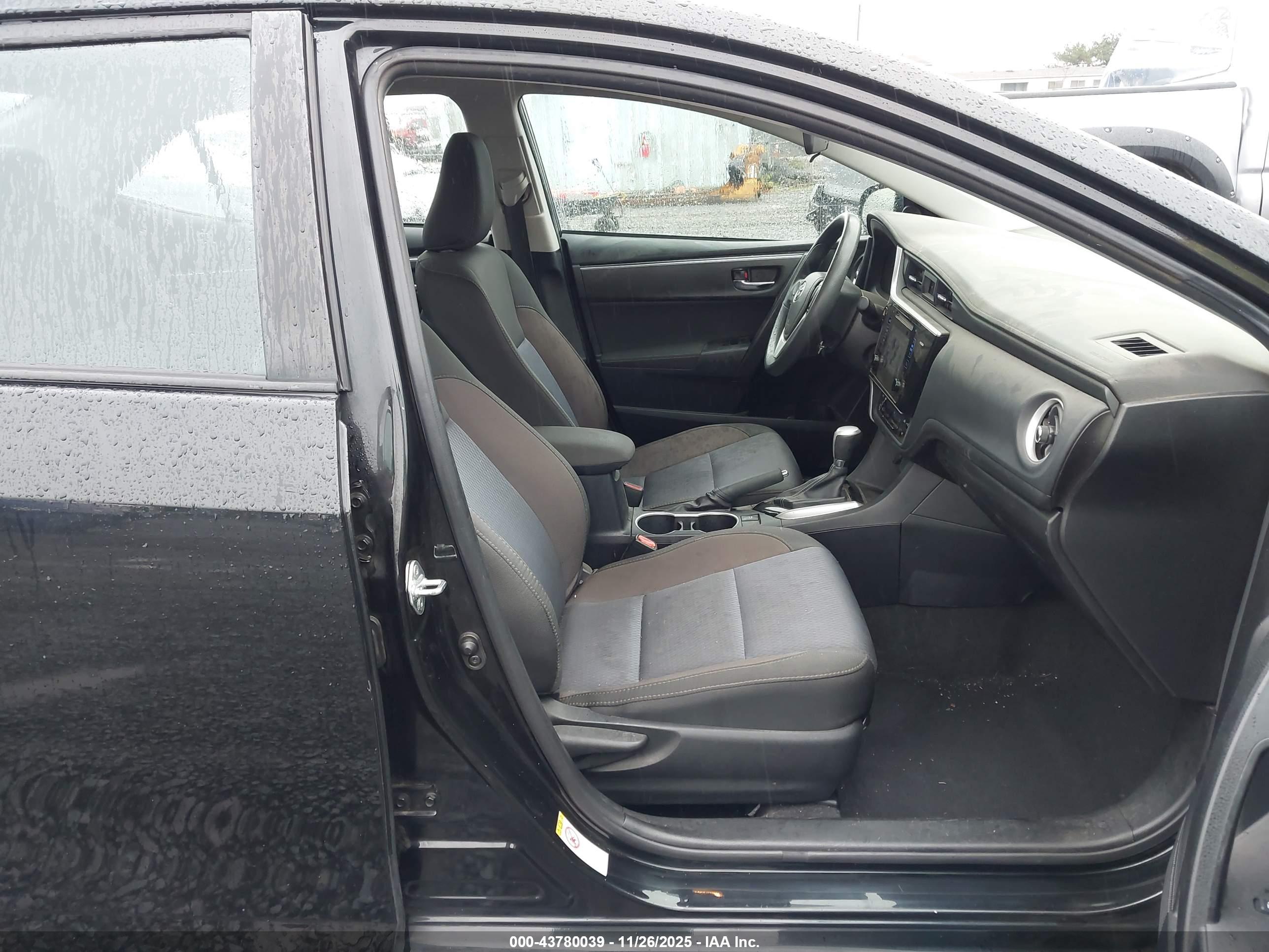 TOYOTA COROLLA image 5