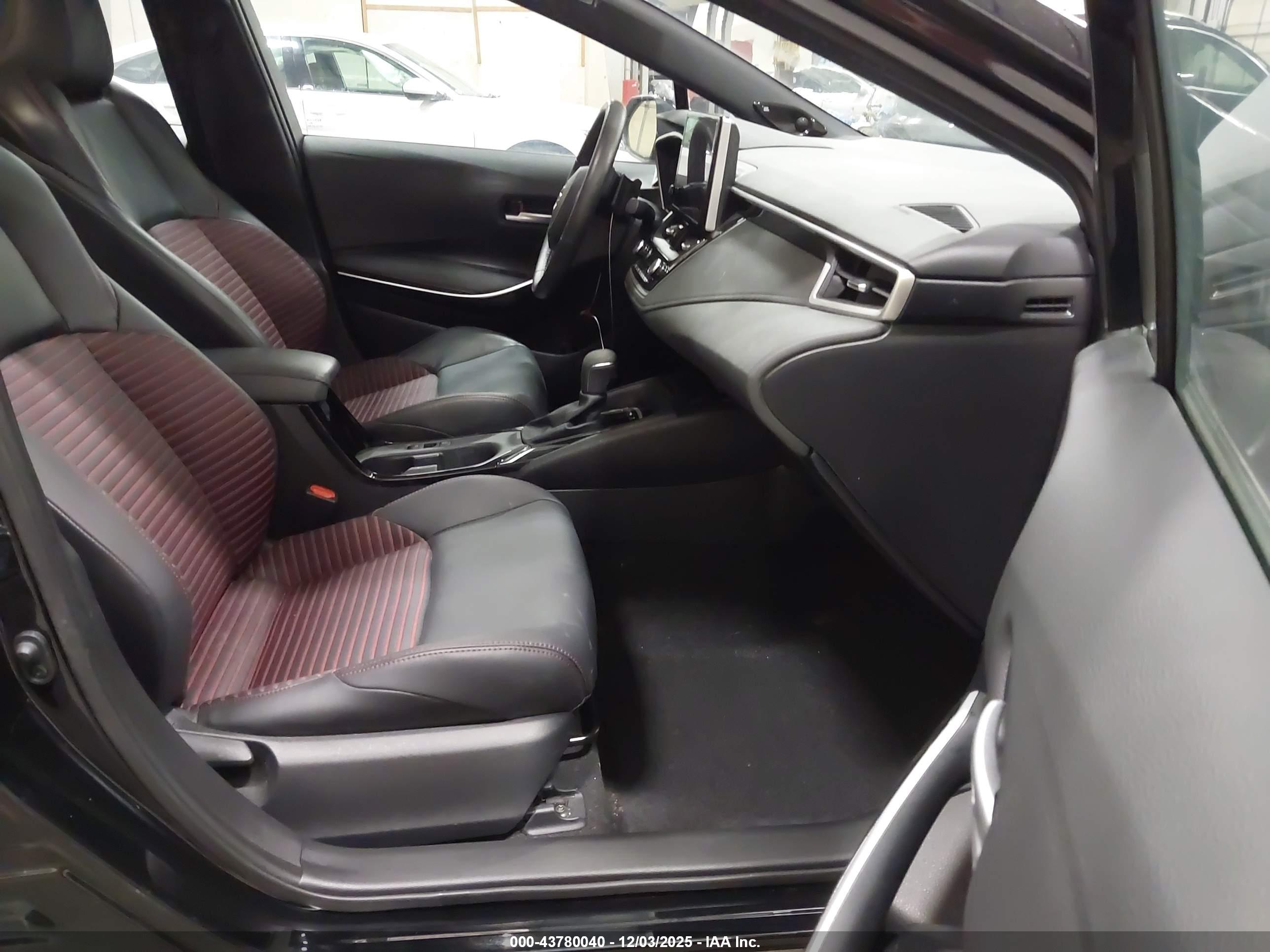 TOYOTA COROLLA image 5