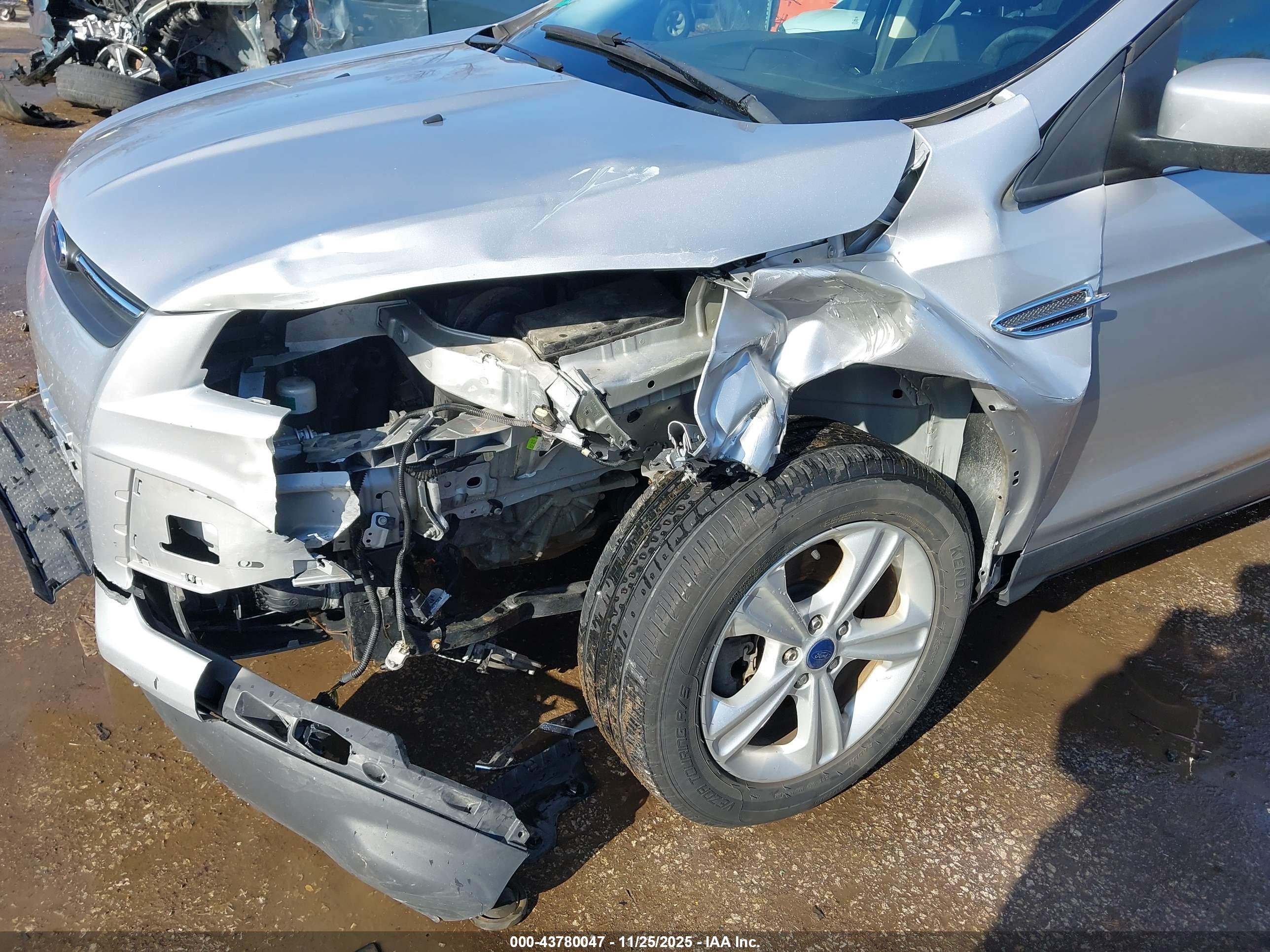 FORD ESCAPE image 6