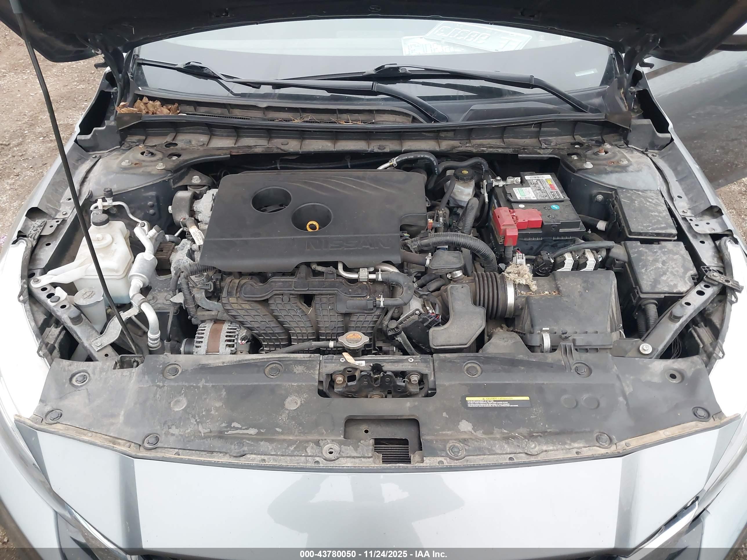 NISSAN ALTIMA image 10