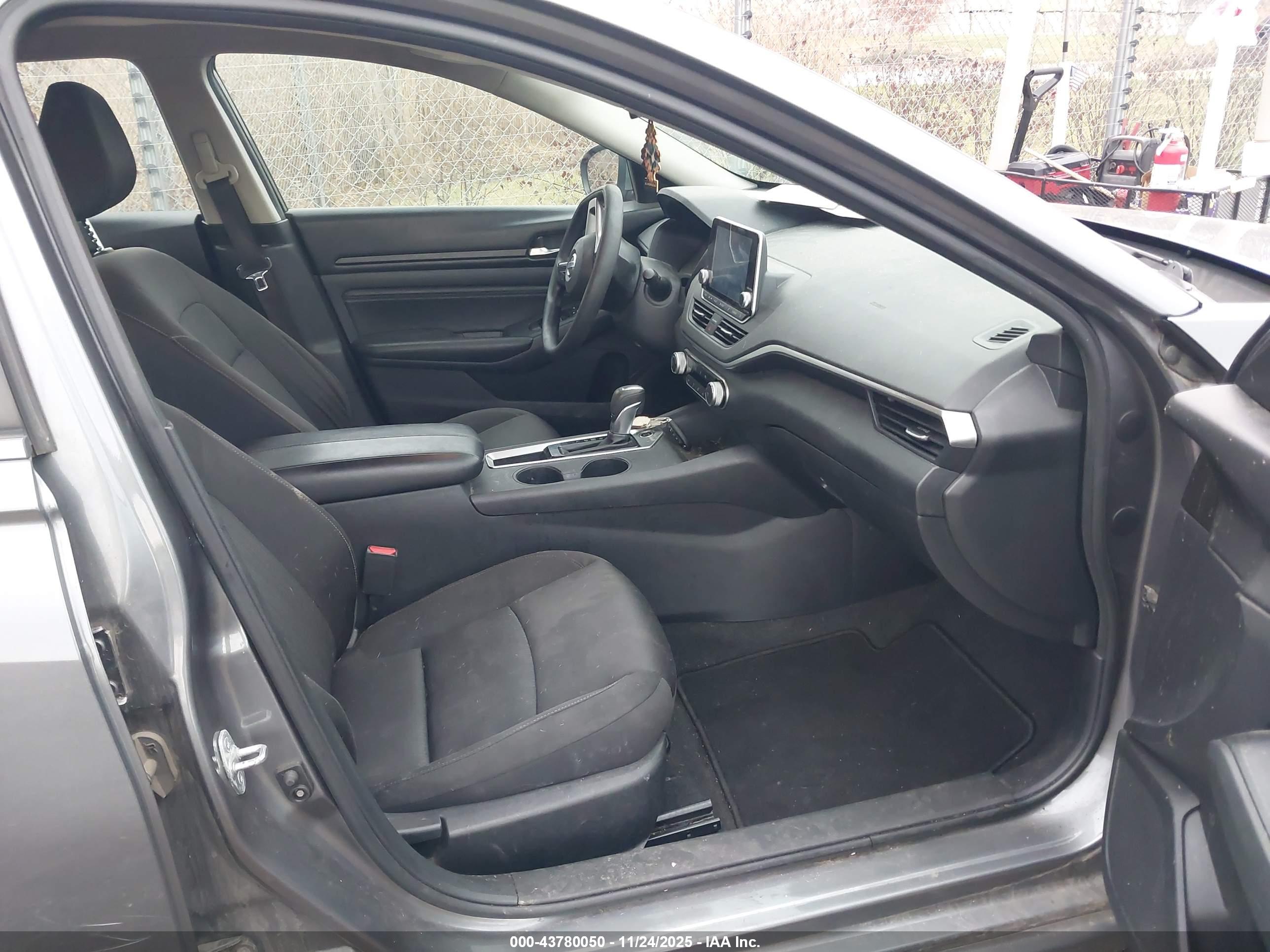 NISSAN ALTIMA image 5