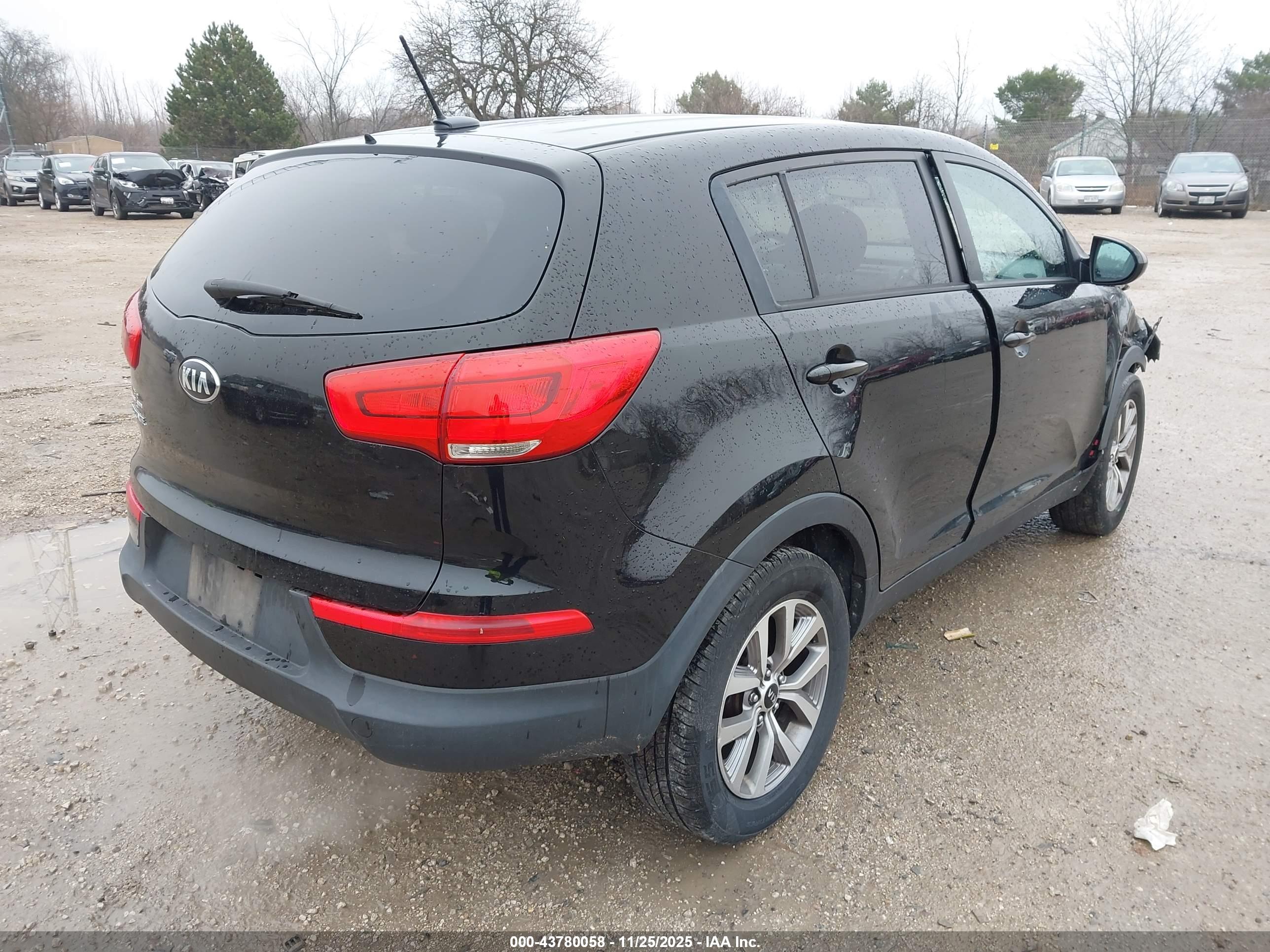 KIA SPORTAGE image 4
