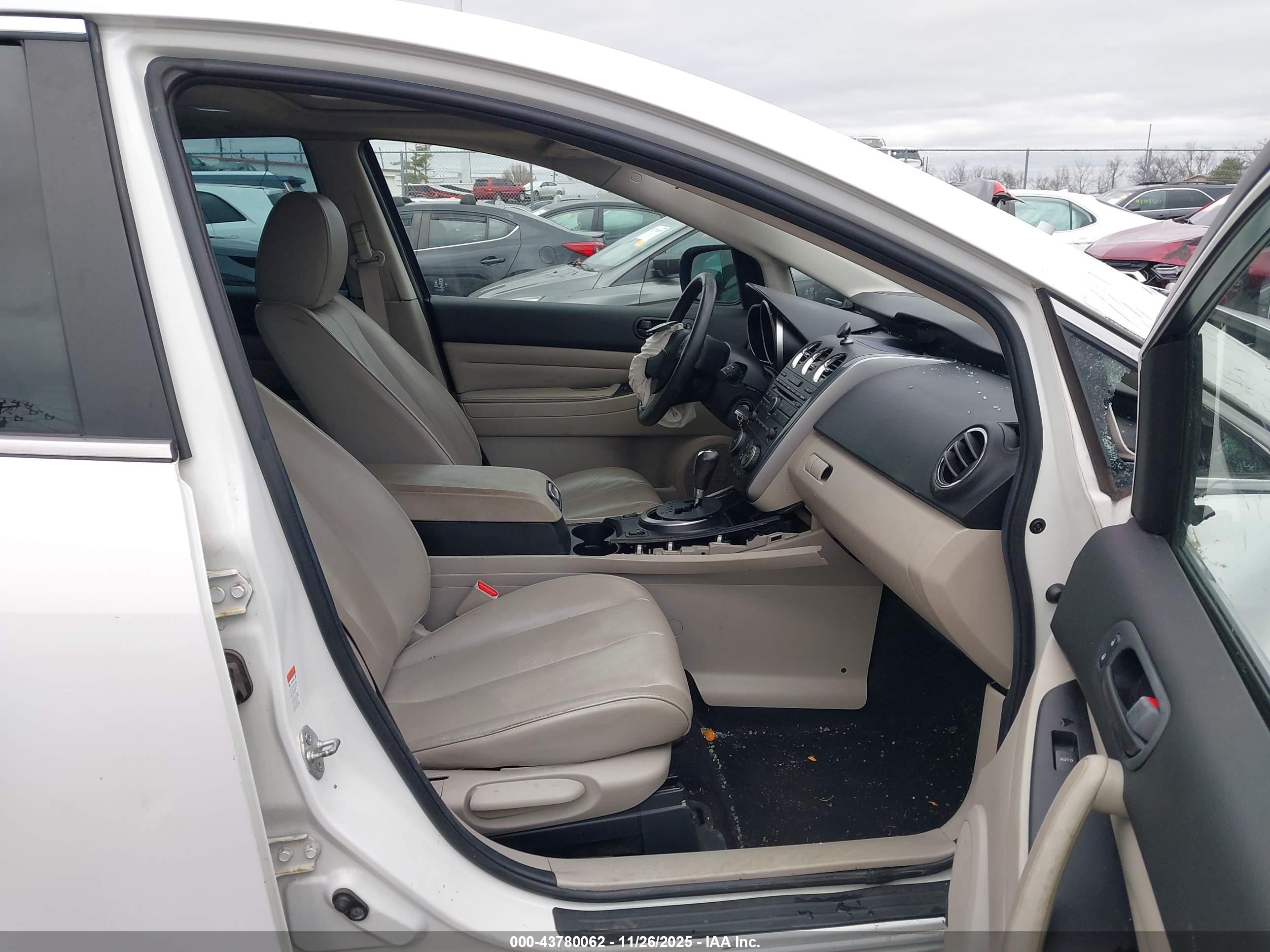 MAZDA CX-7 image 5