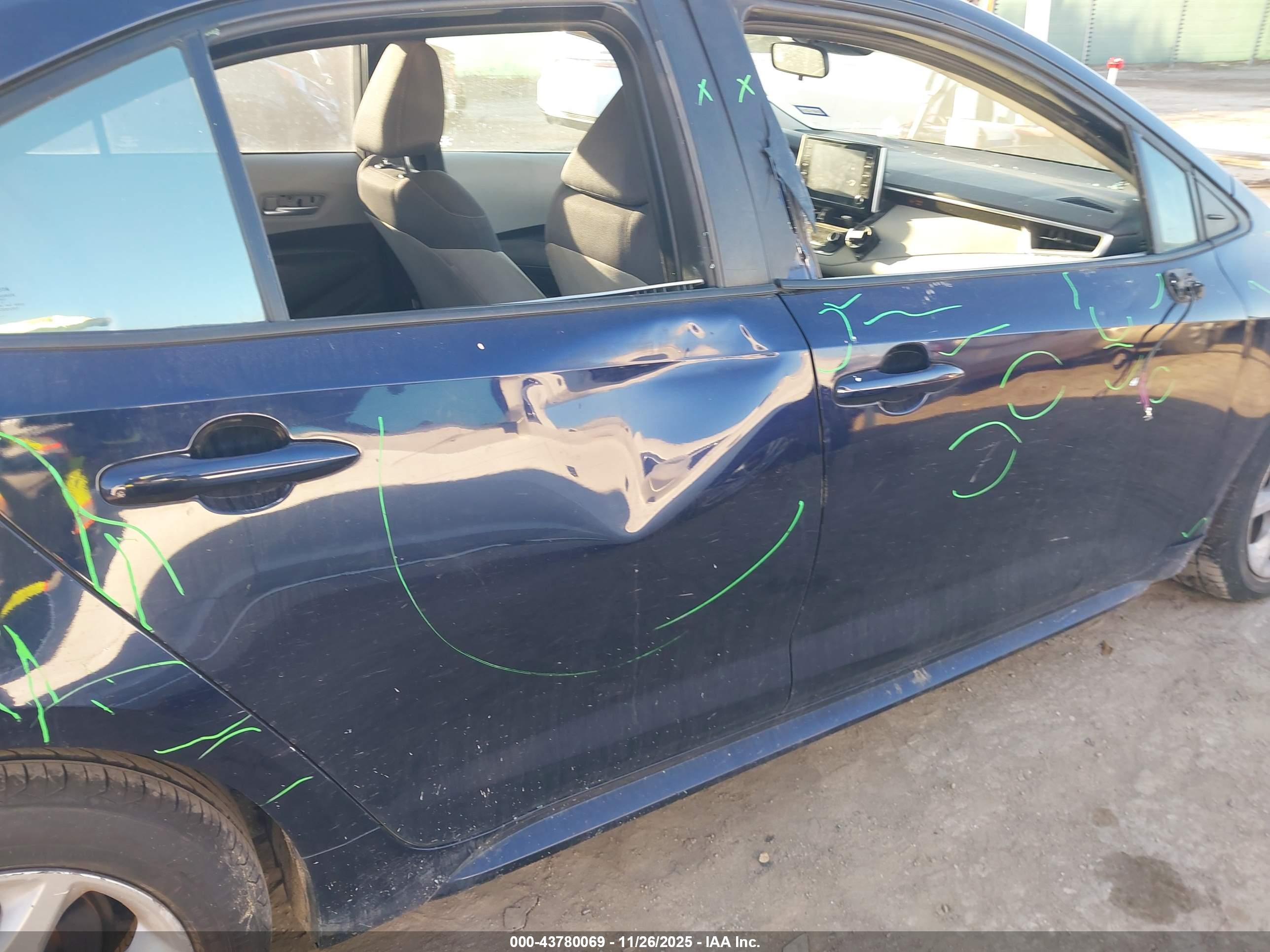 TOYOTA COROLLA image 6