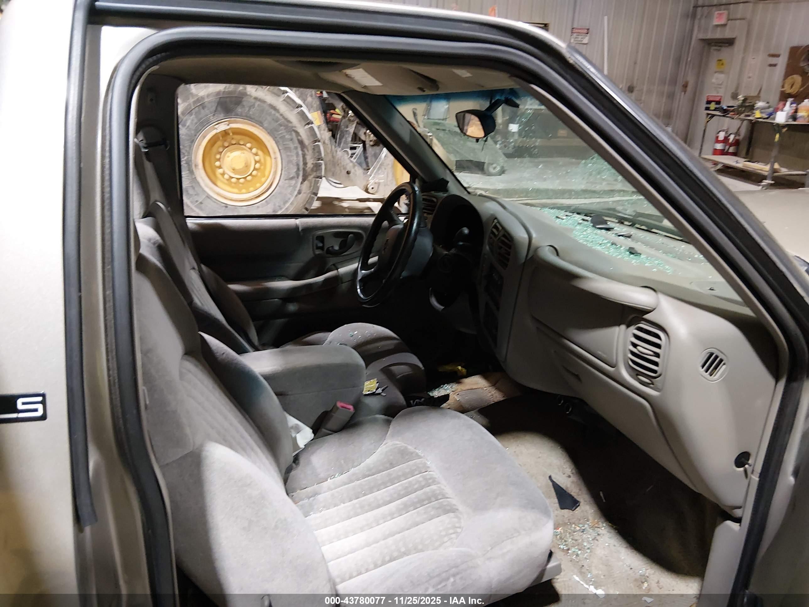 CHEVROLET S-10 image 5