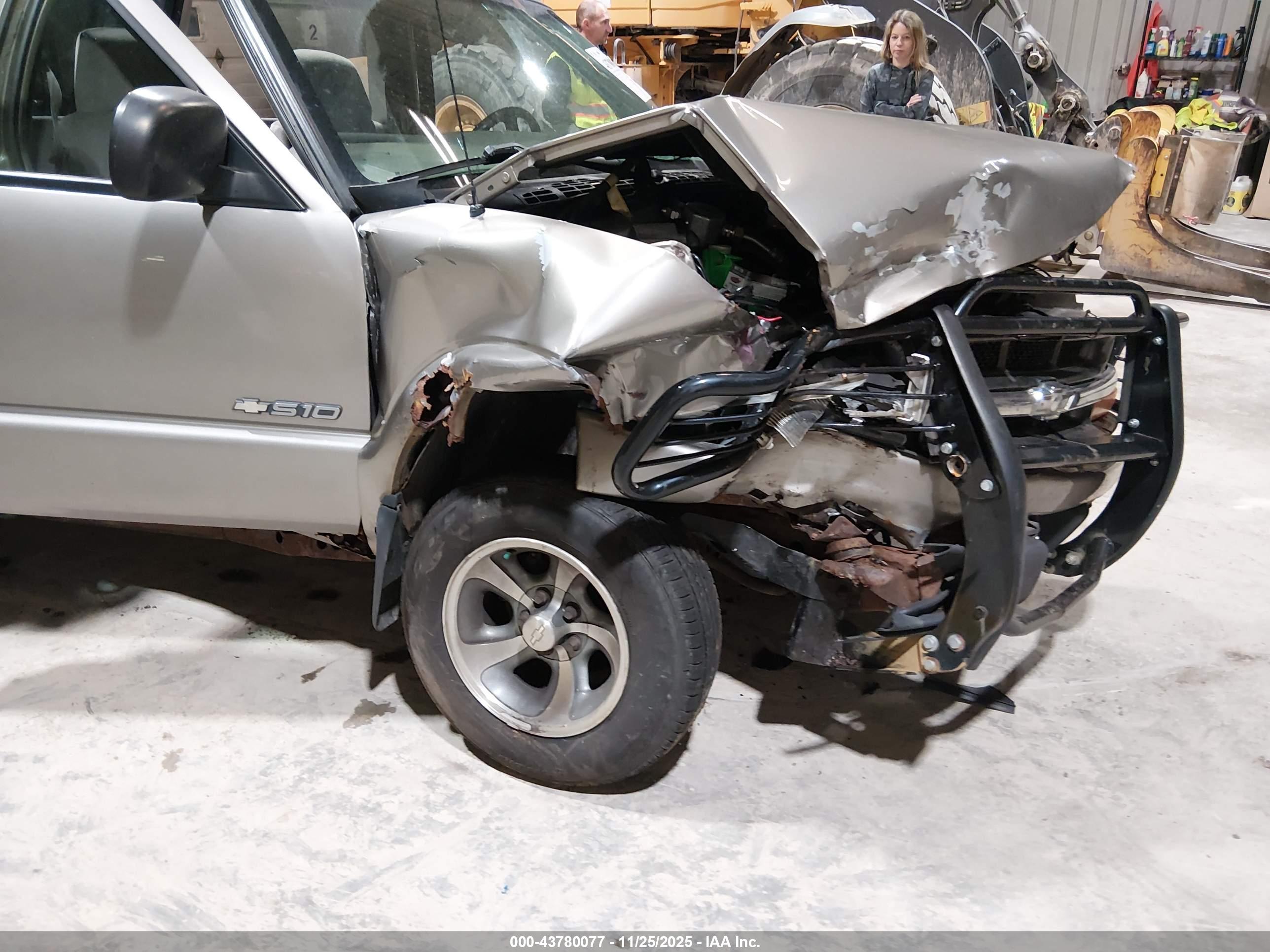 CHEVROLET S-10 image 6