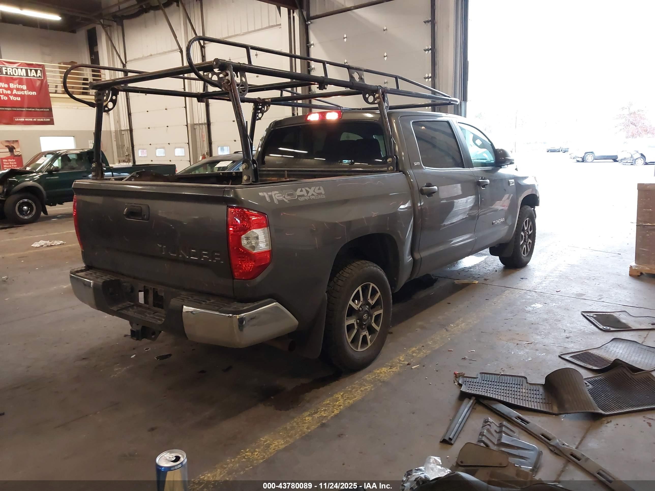 TOYOTA TUNDRA image 4