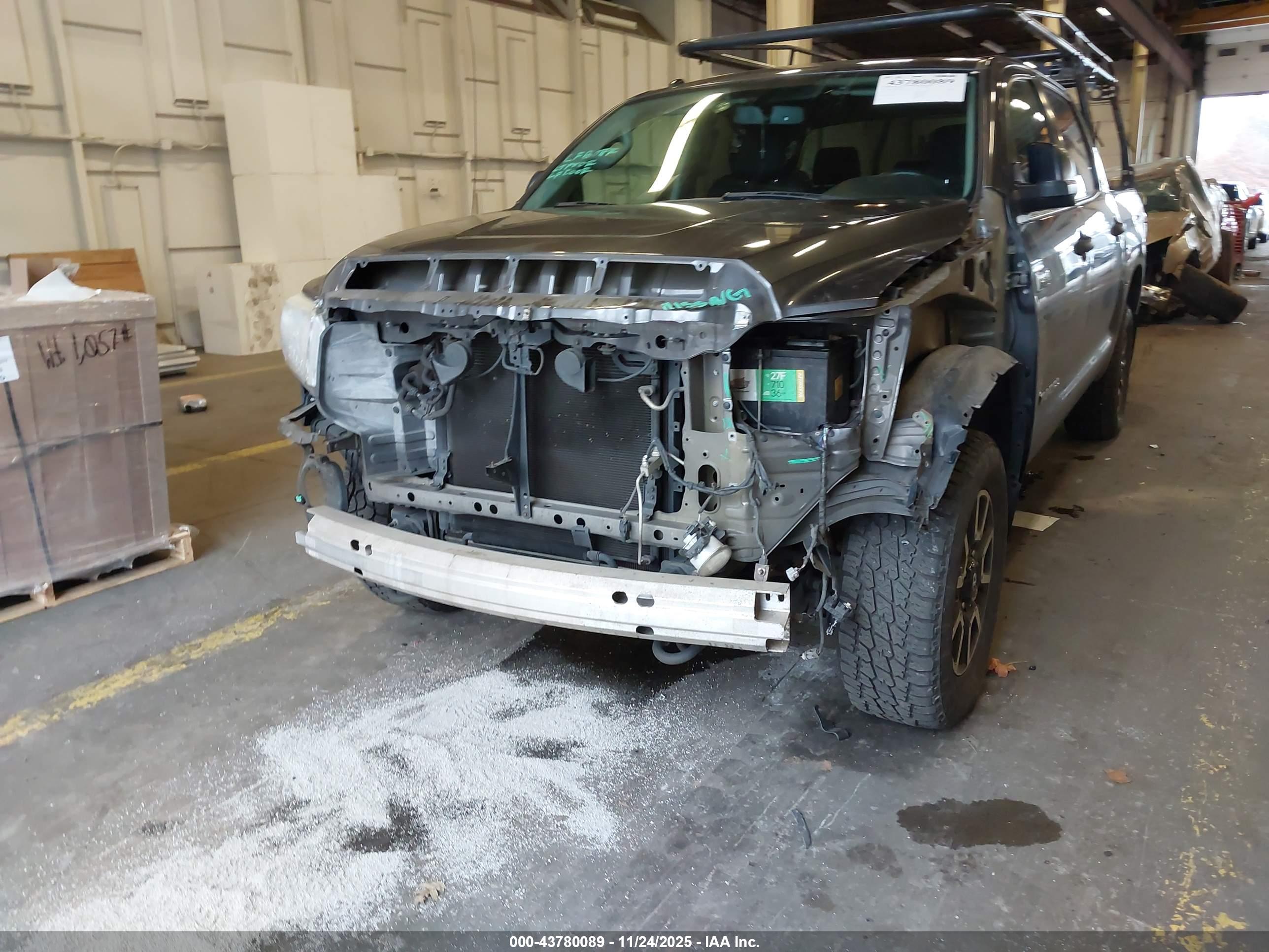 TOYOTA TUNDRA image 6