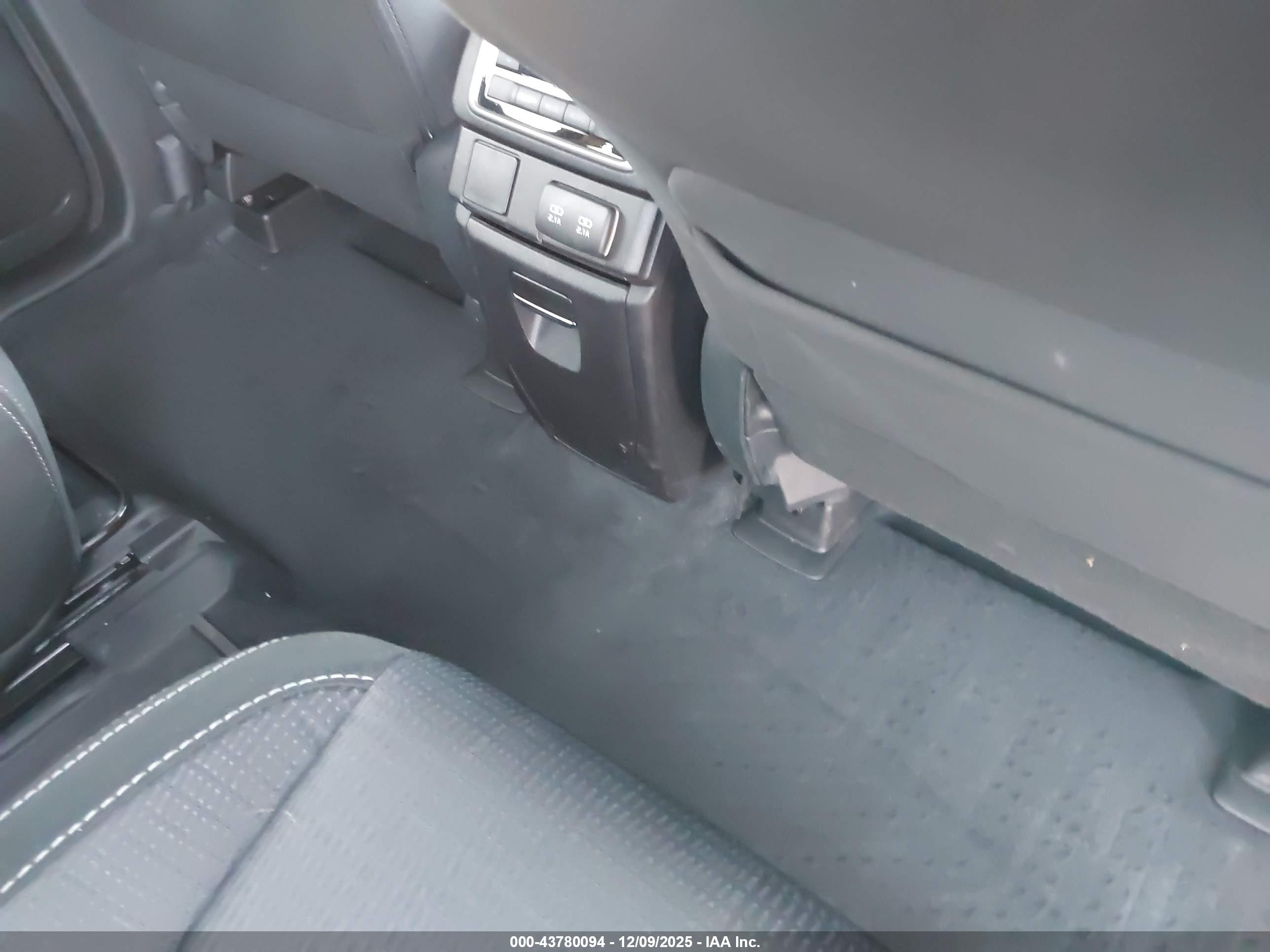 SUBARU ASCENT image 8