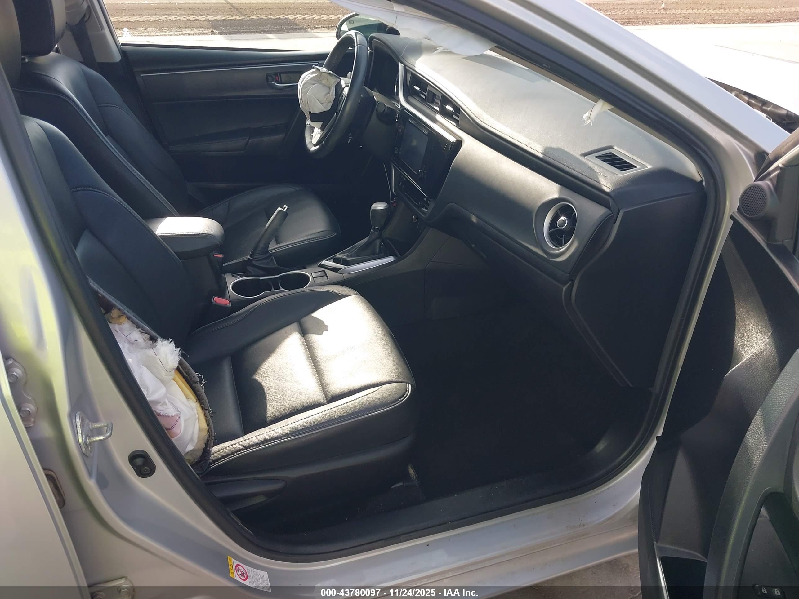 TOYOTA COROLLA image 5