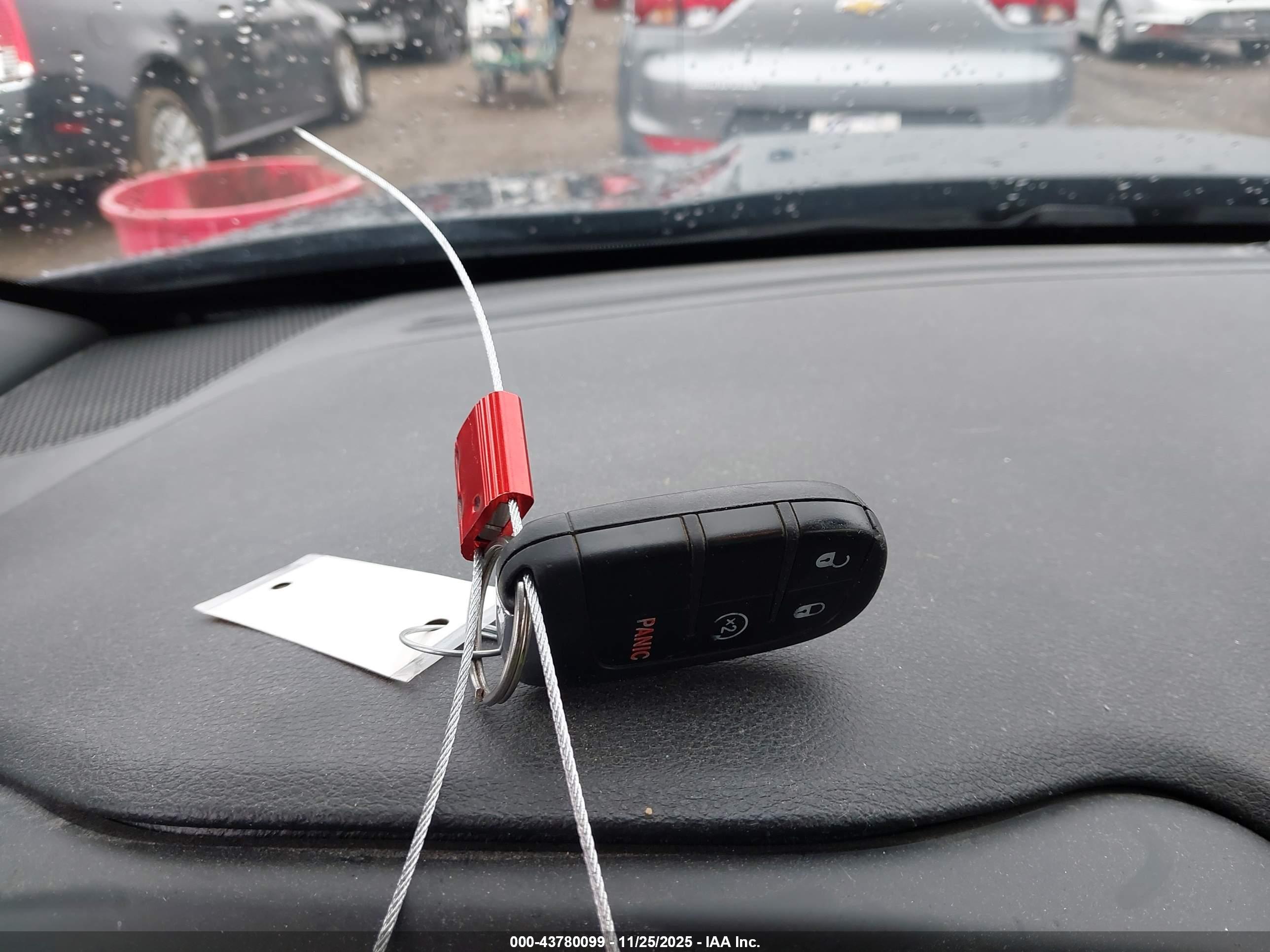 JEEP RENEGADE image 11