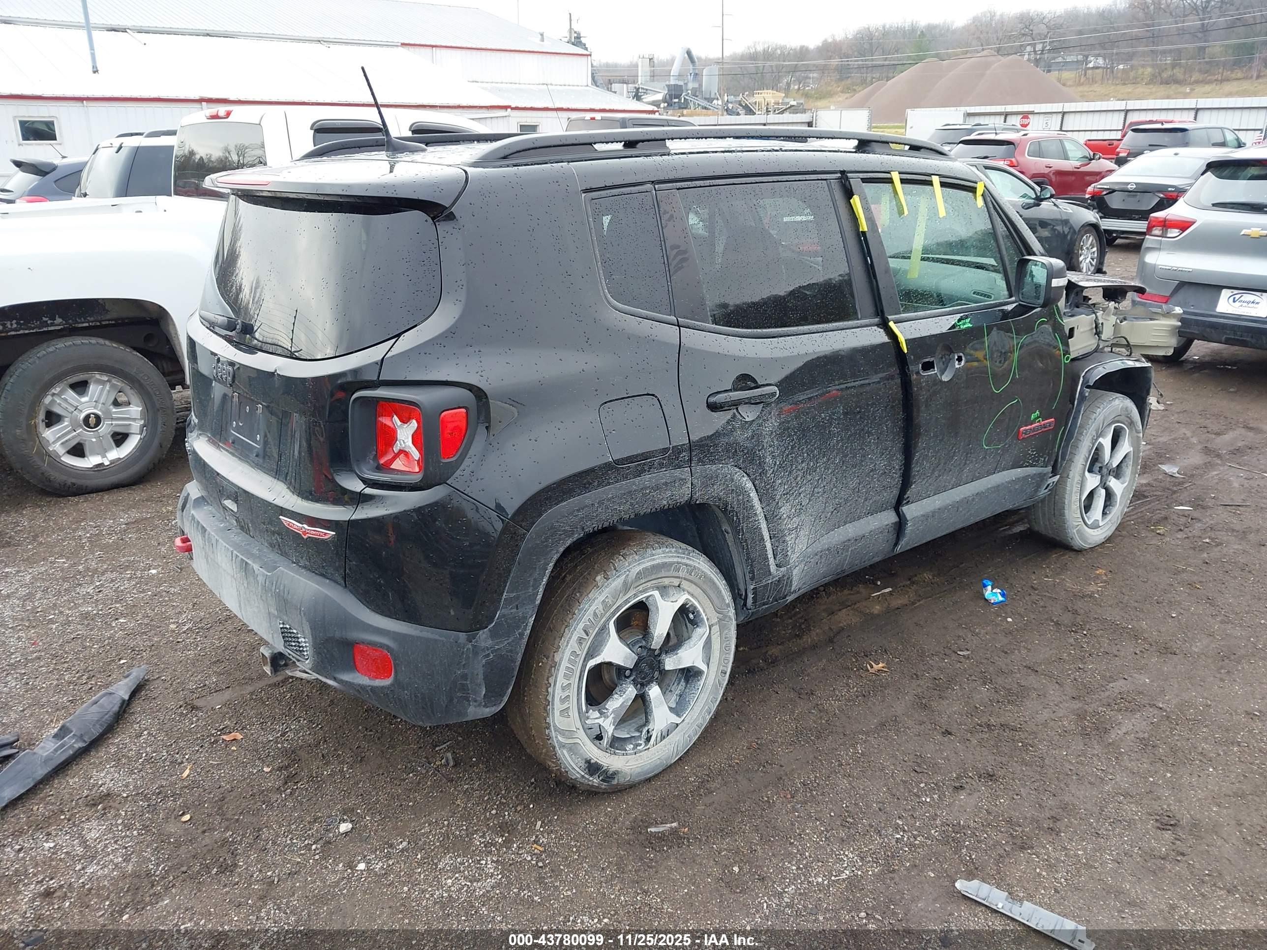 JEEP RENEGADE image 4