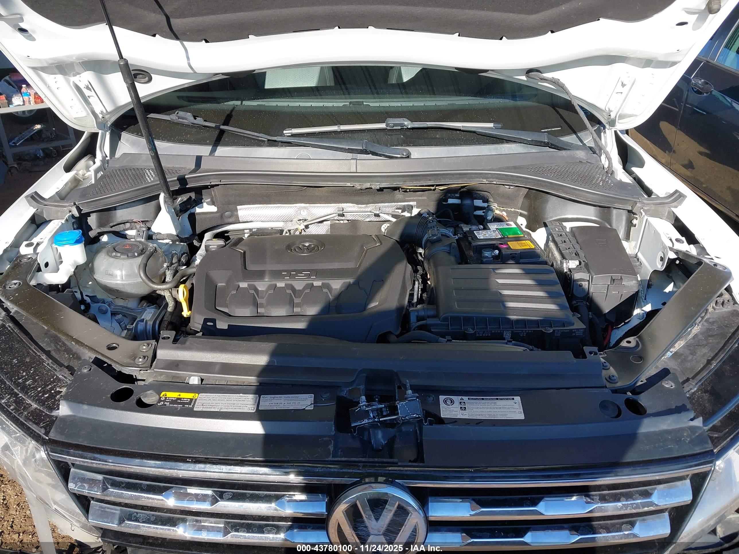 VOLKSWAGEN TIGUAN image 10