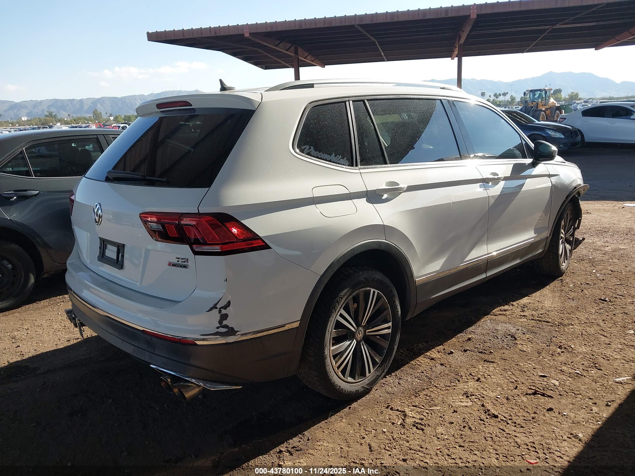 VOLKSWAGEN TIGUAN image 4