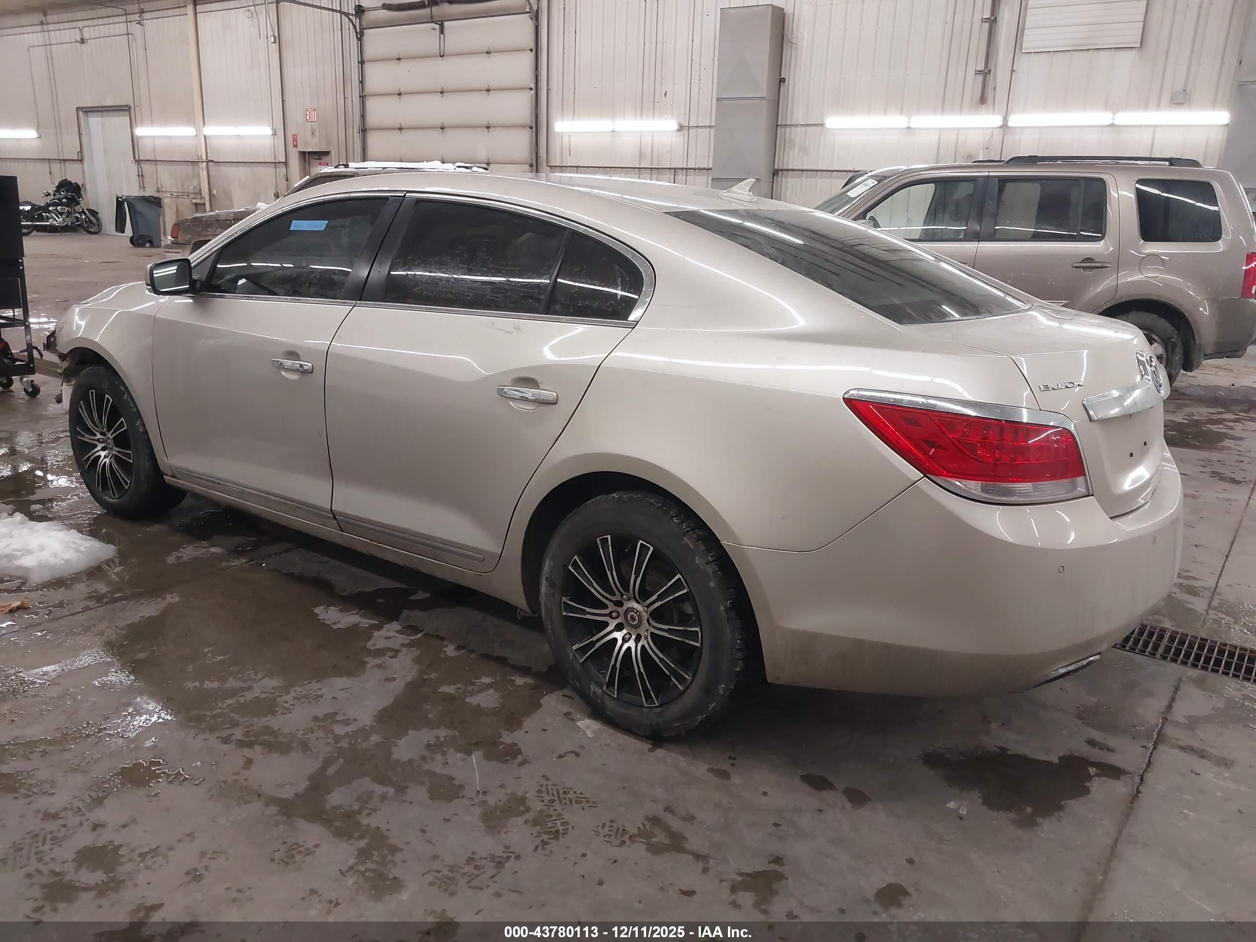 BUICK LACROSSE image 3
