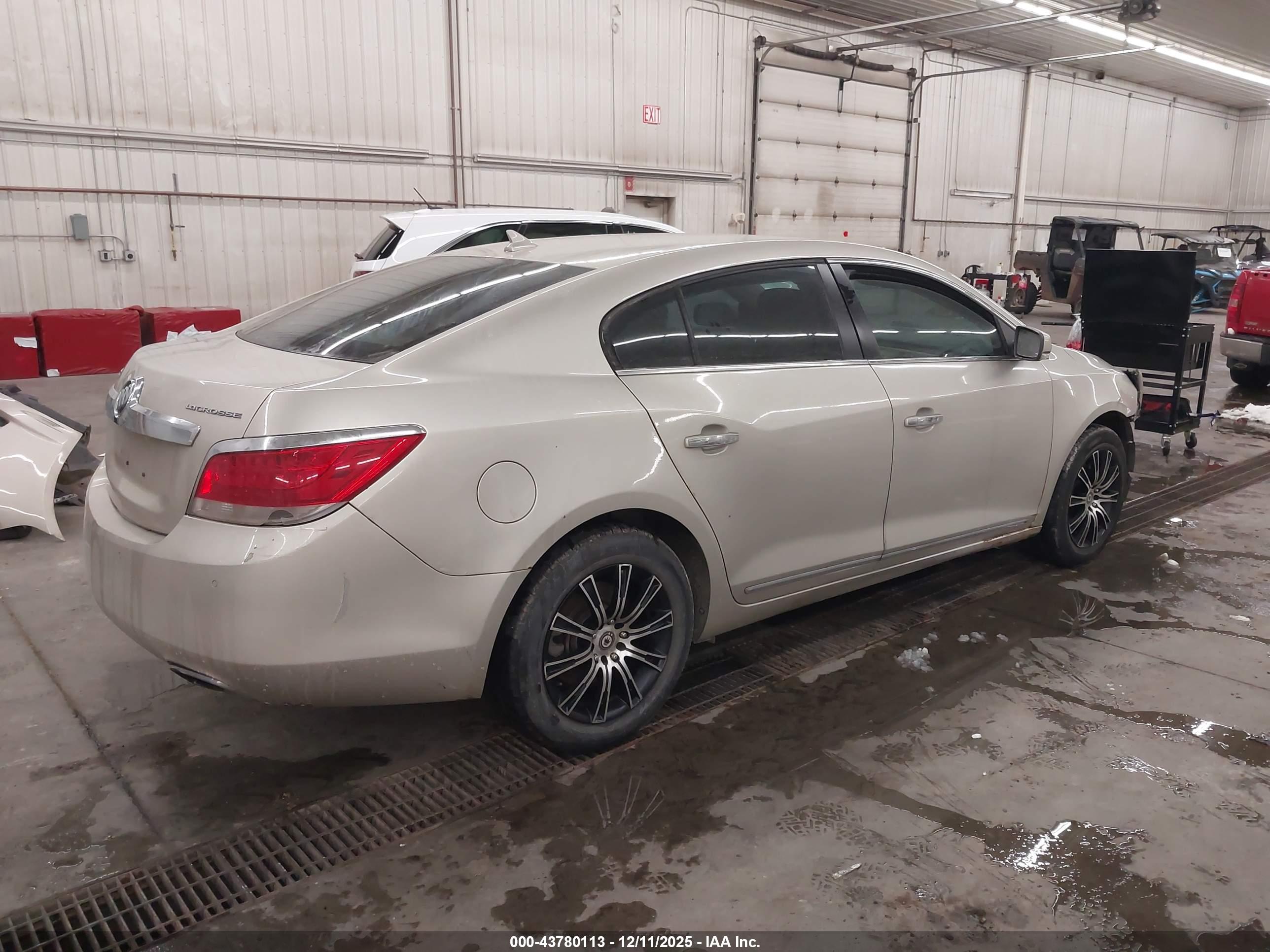 BUICK LACROSSE image 4