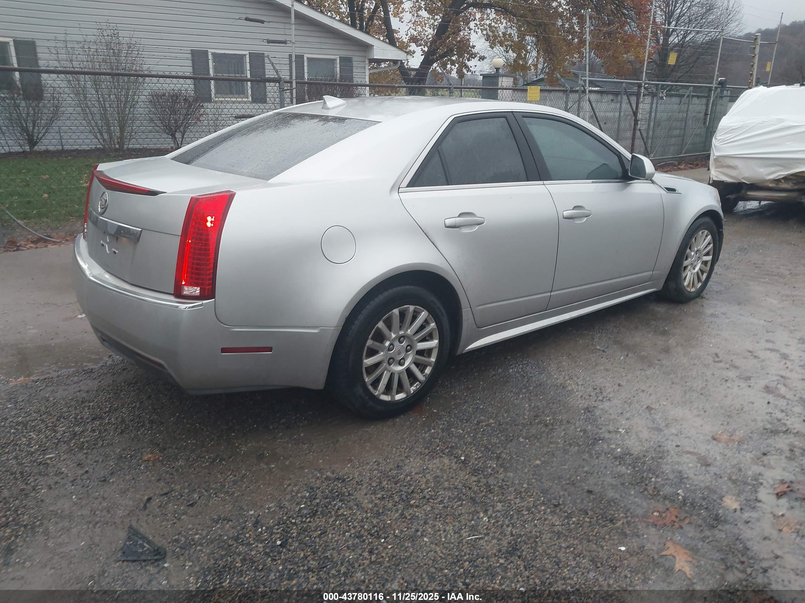 CADILLAC CTS image 4