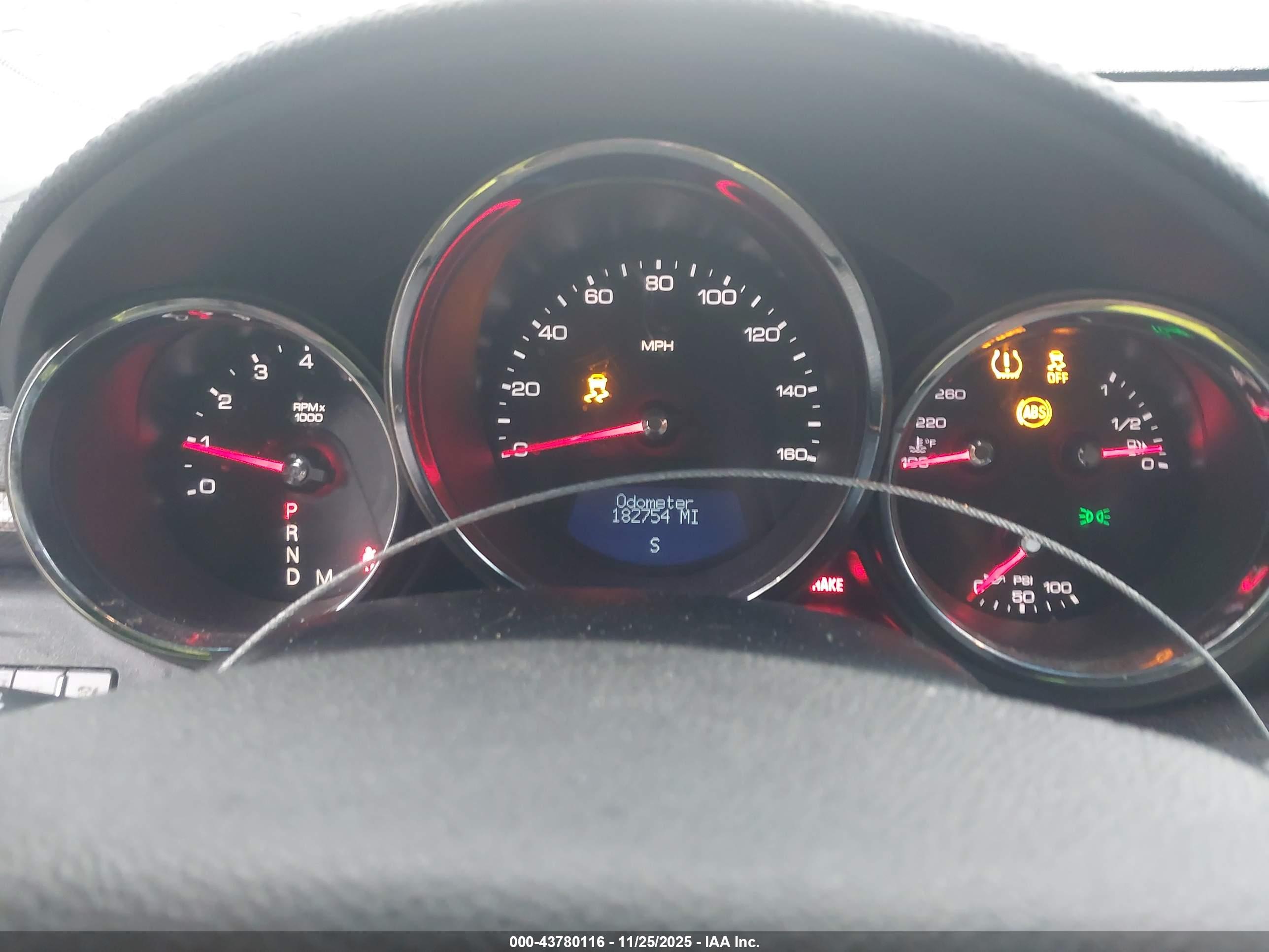 CADILLAC CTS image 7