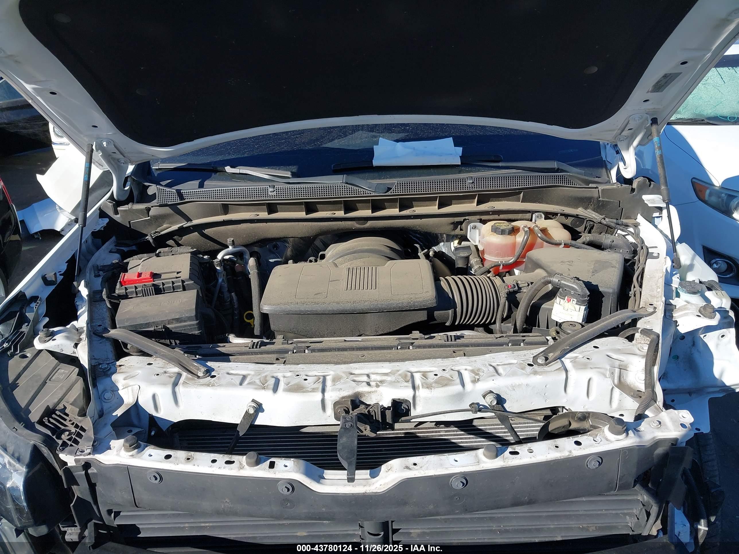 CHEVROLET TAHOE image 10
