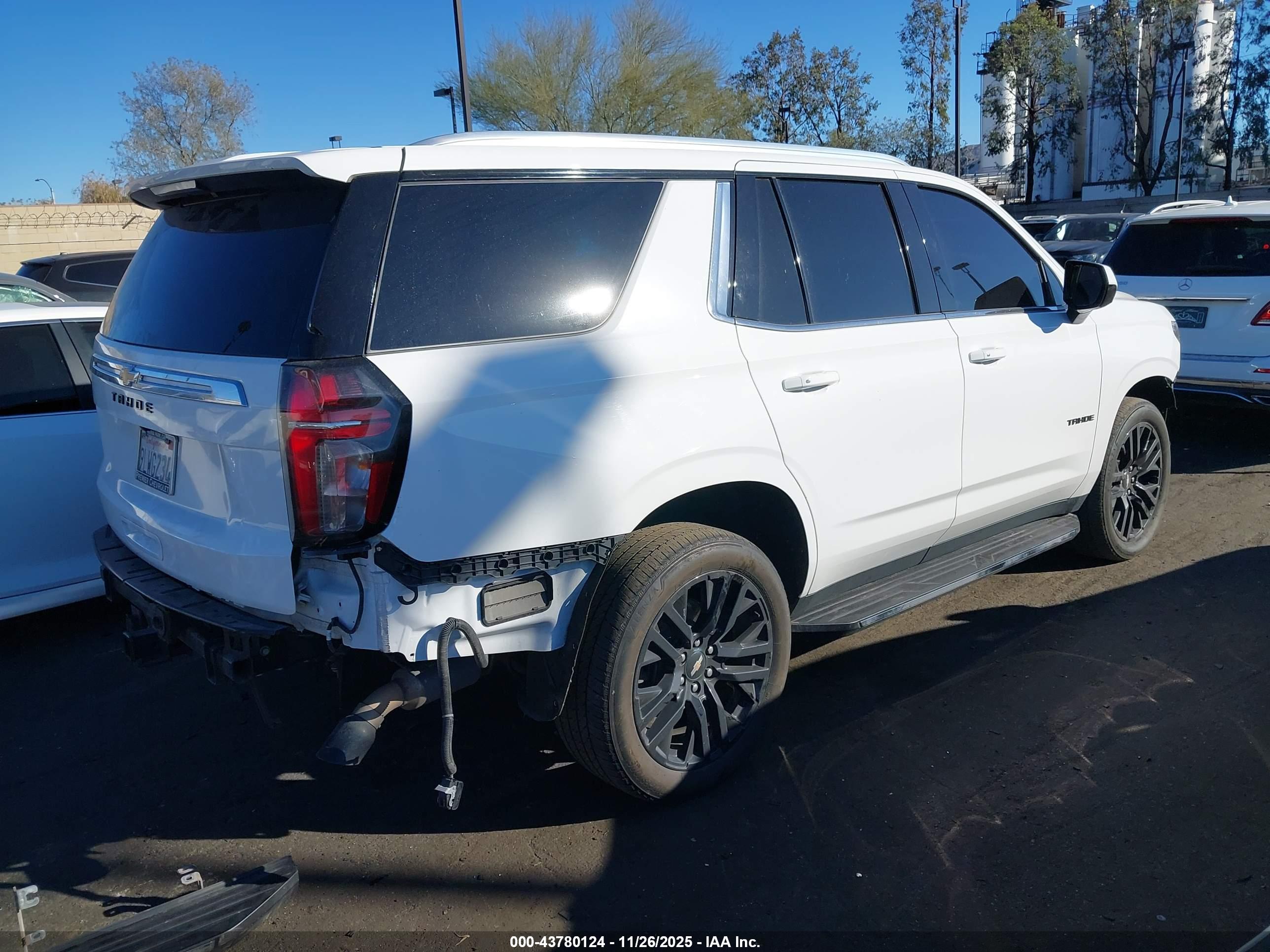 CHEVROLET TAHOE image 4
